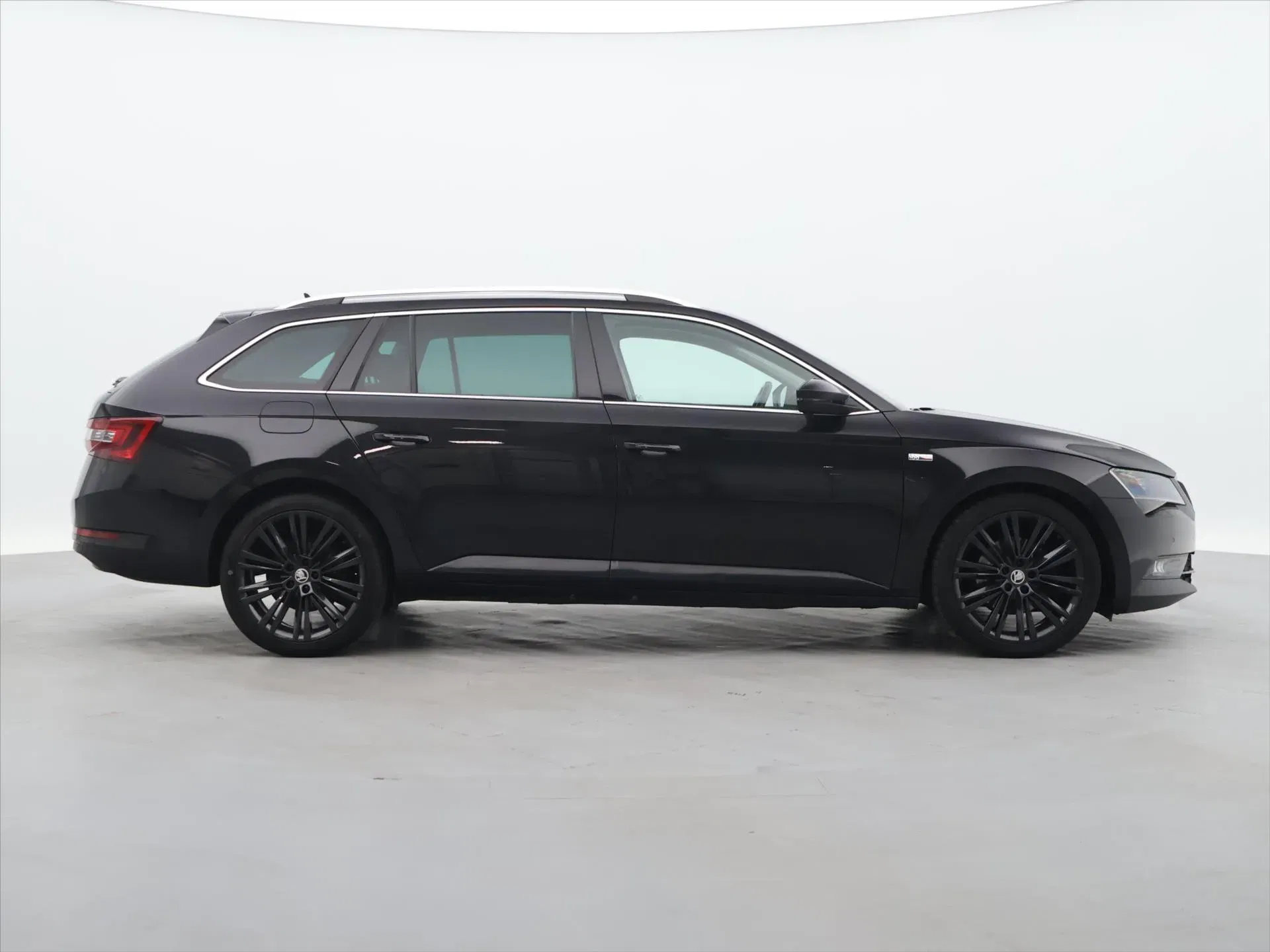 Škoda Superb - Náhled 8