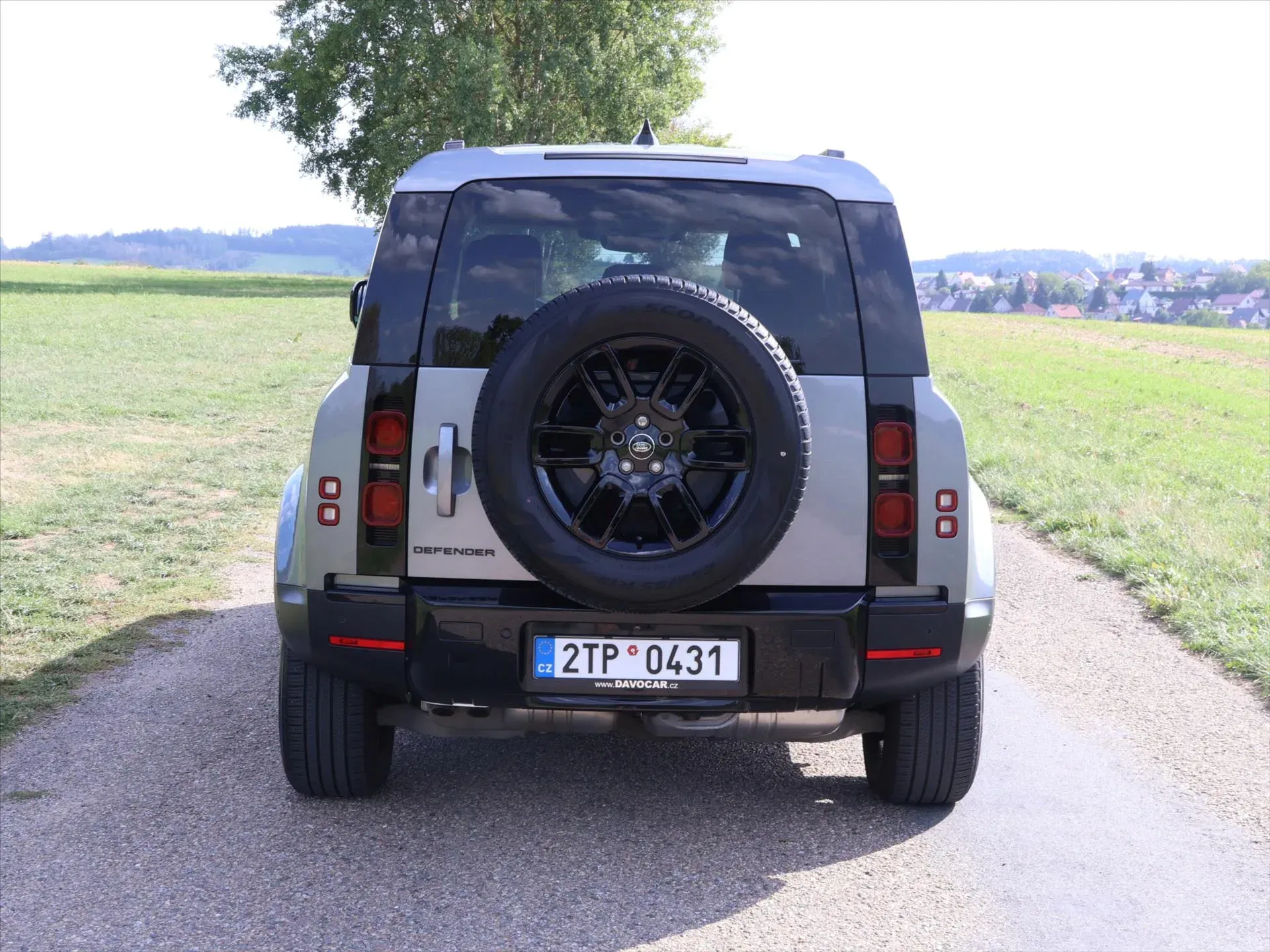 Land Rover Defender - Náhled 6