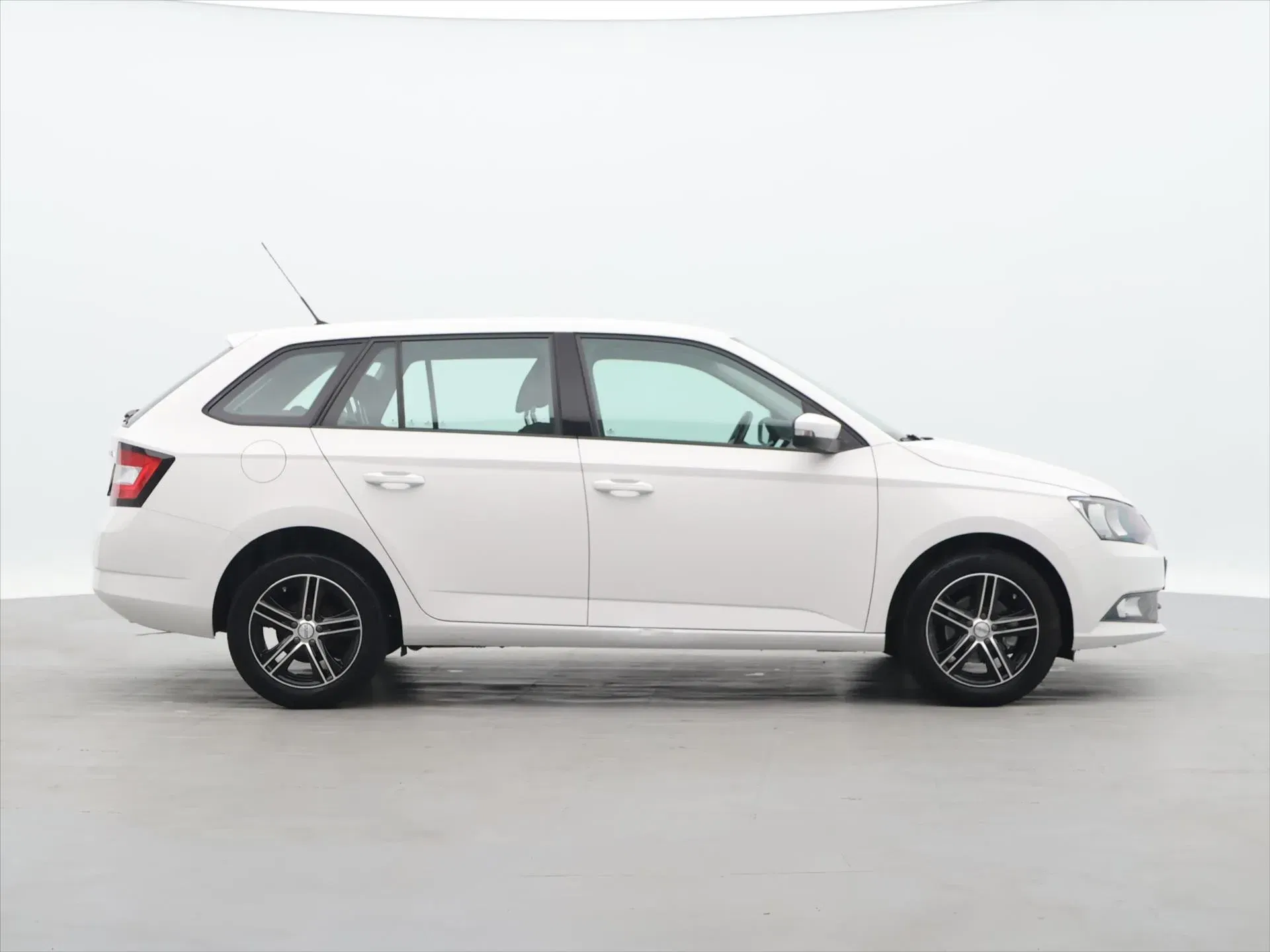 Škoda Fabia - Náhled 8