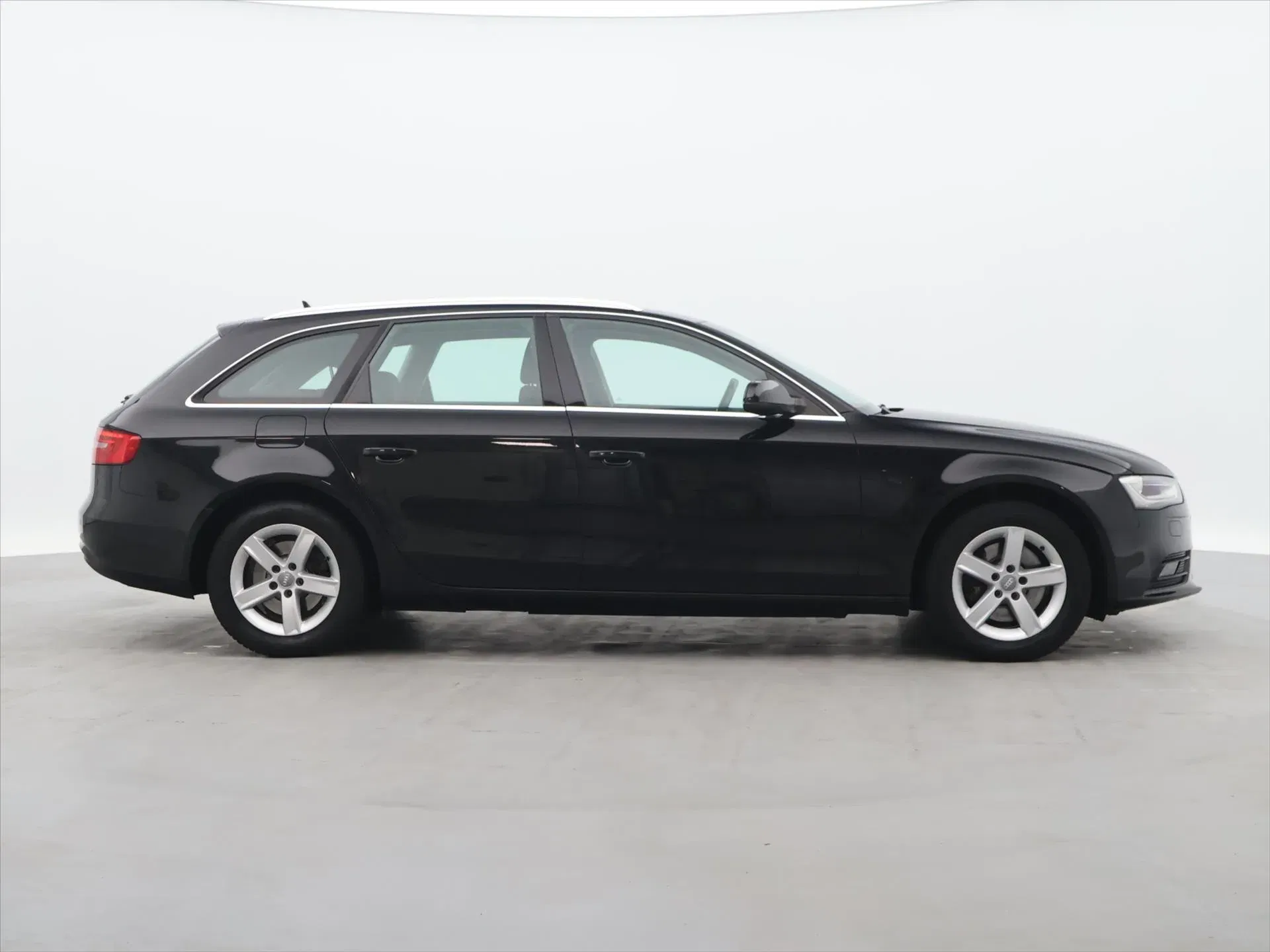 Audi A4 - Náhled 8