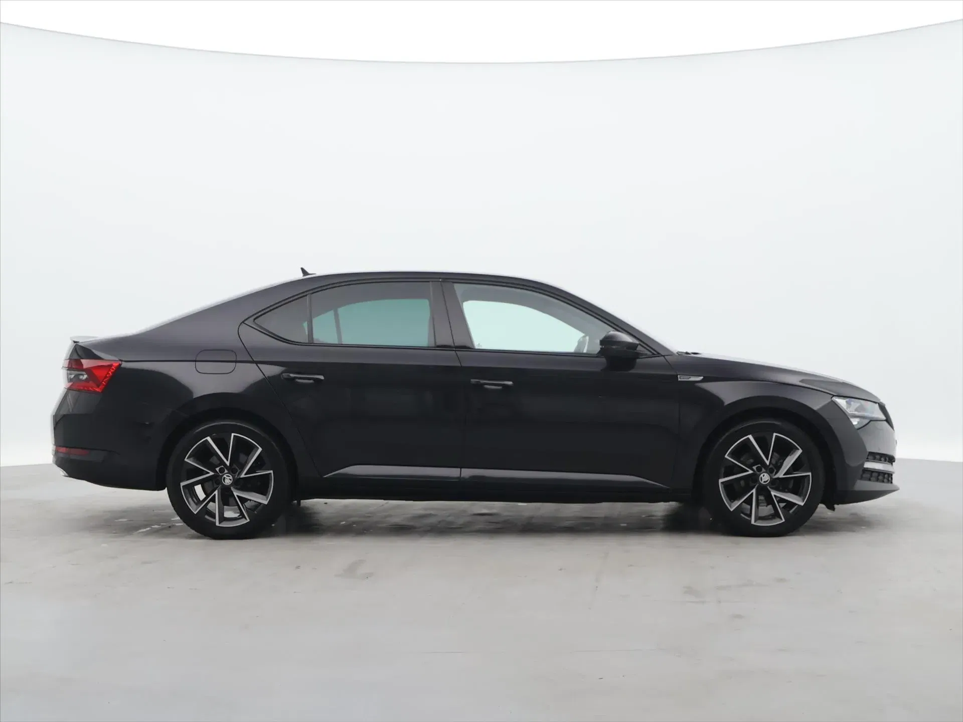Škoda Superb - Náhled 8