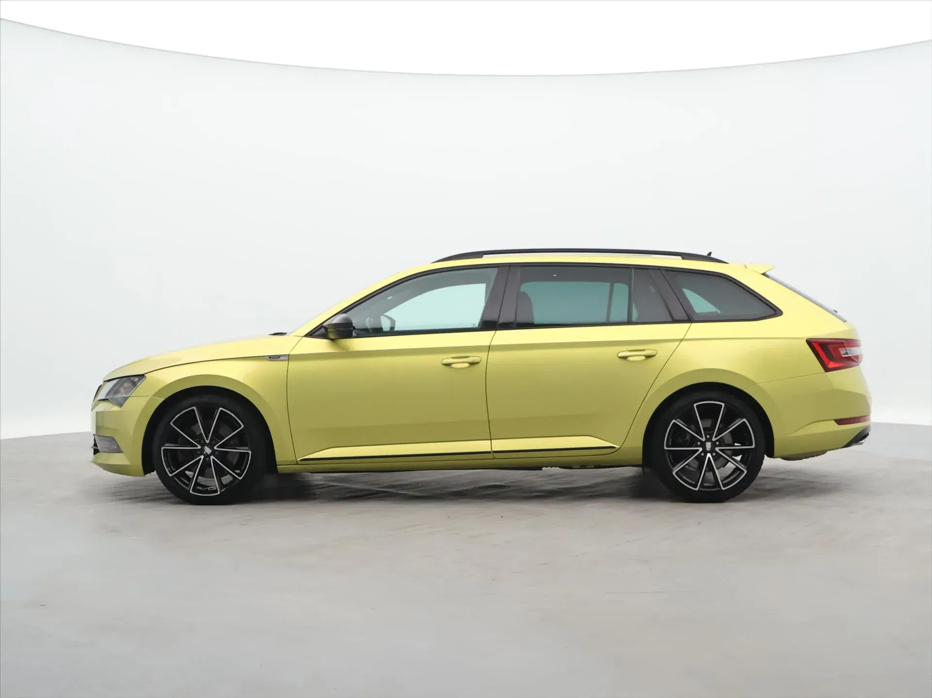 Škoda Superb - Náhled 4