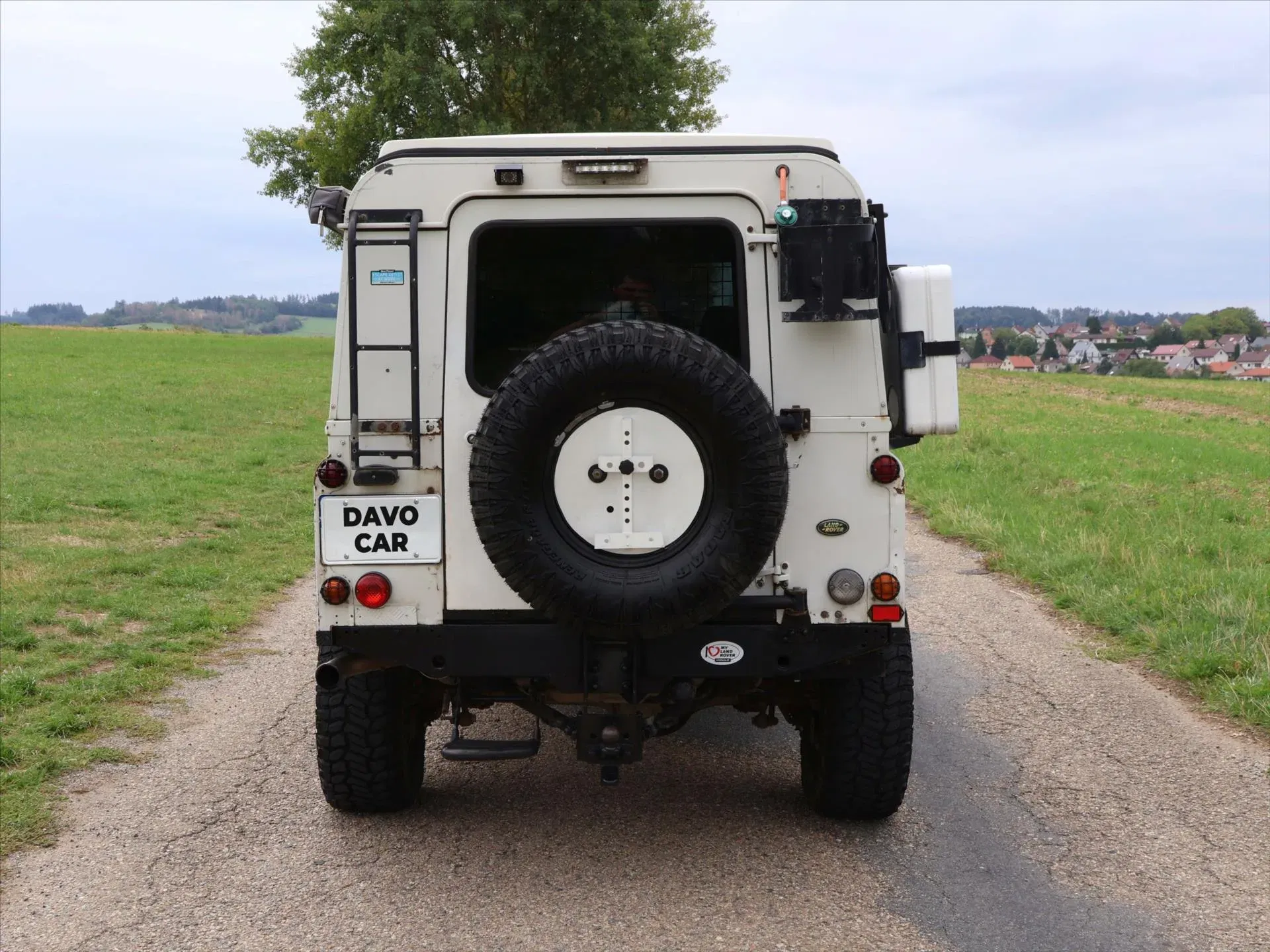 Land Rover Defender - Náhled 6