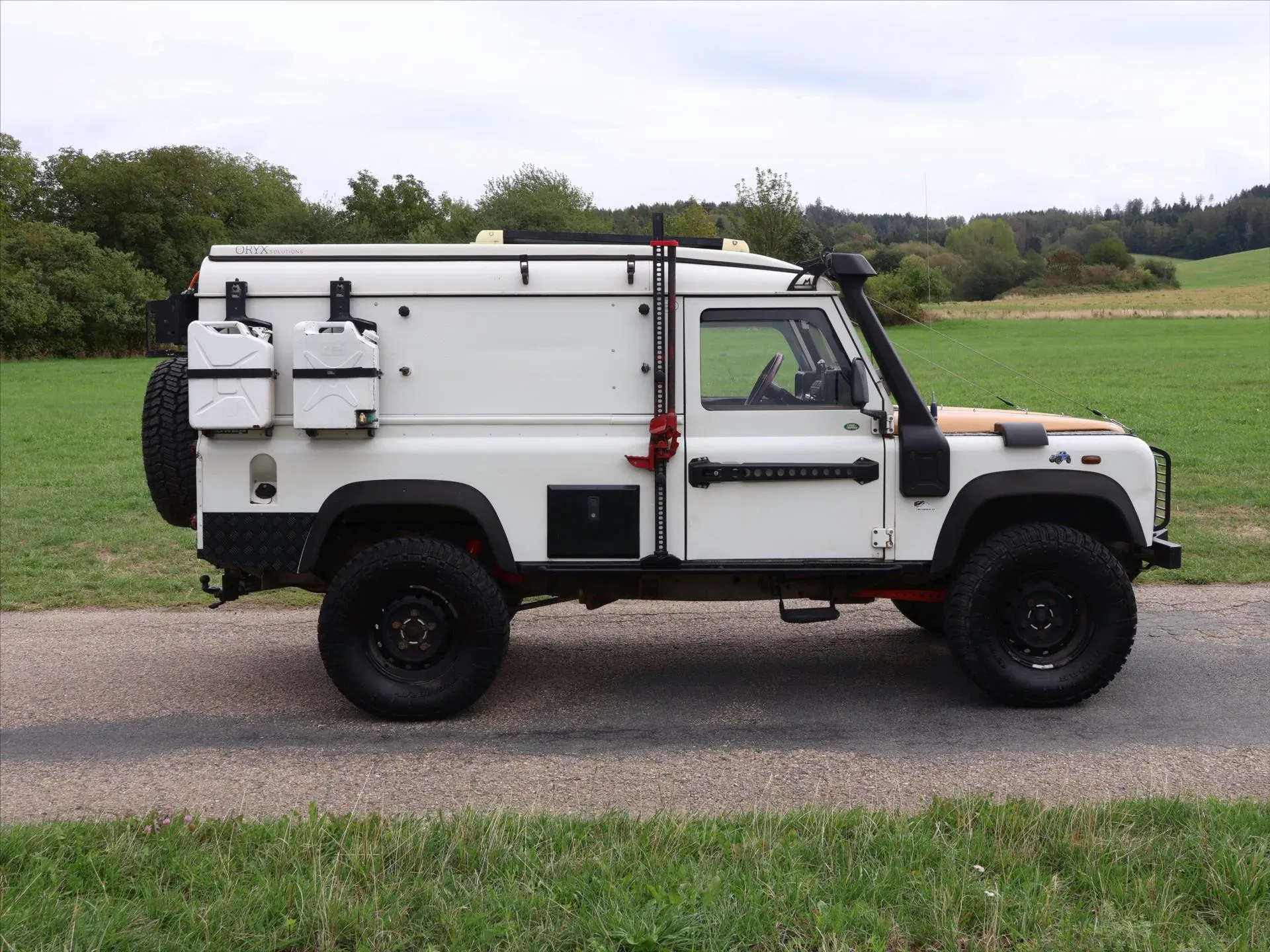 Land Rover Defender - Náhled 8