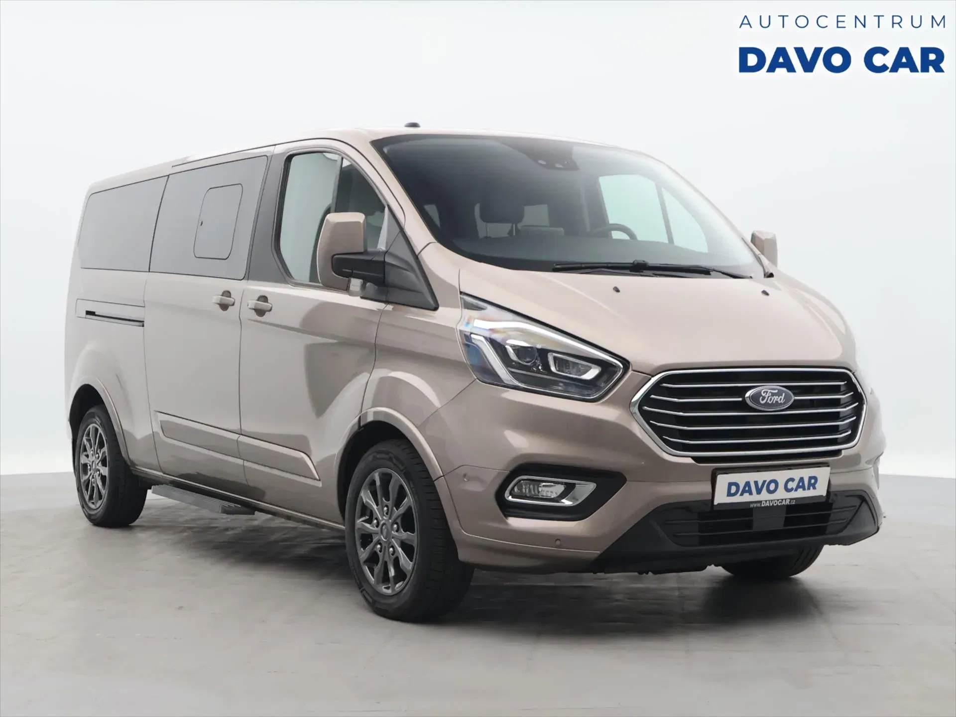 Ford Tourneo Custom - Obrázek 1