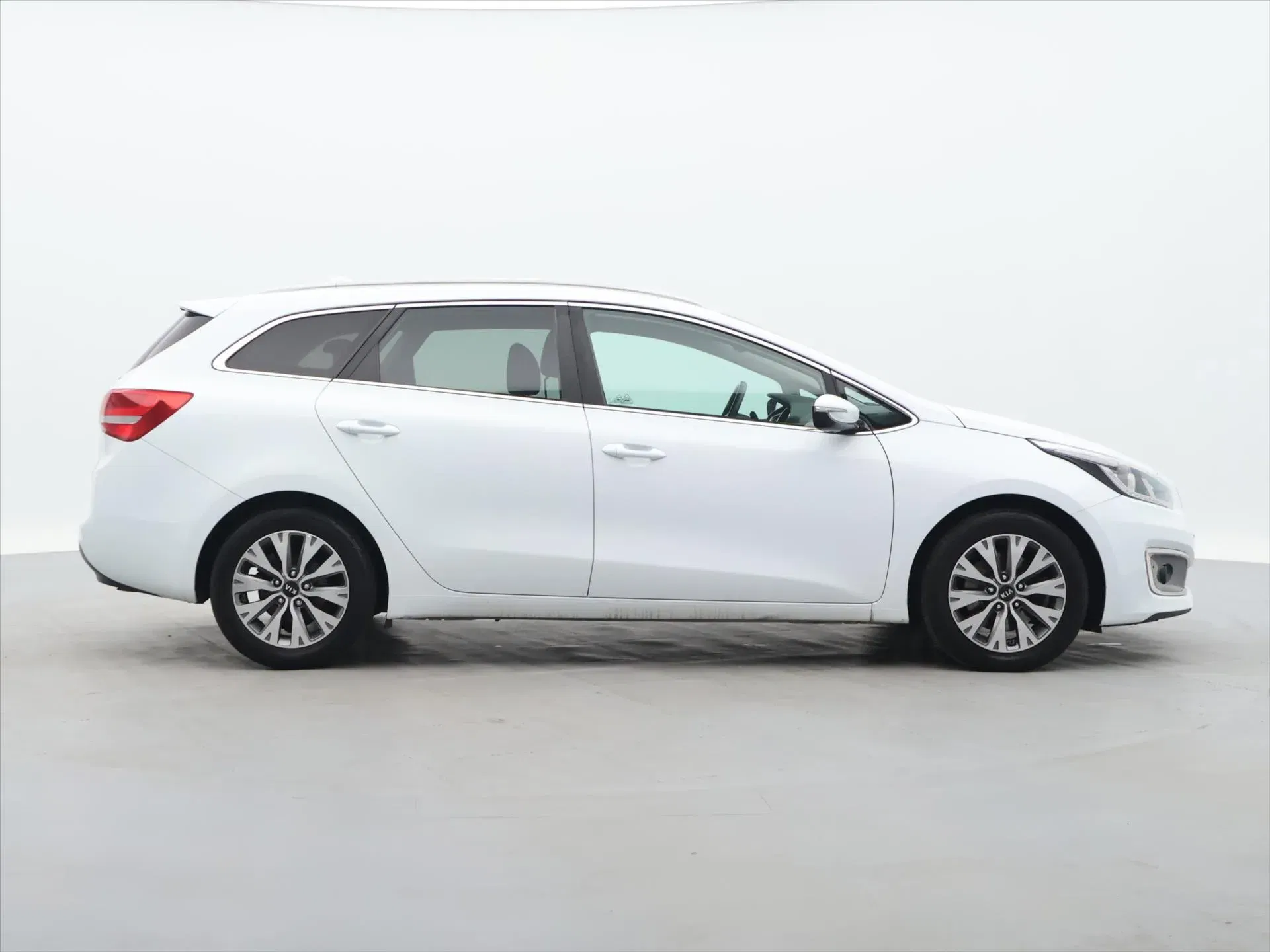 Kia Ceed - Náhled 8