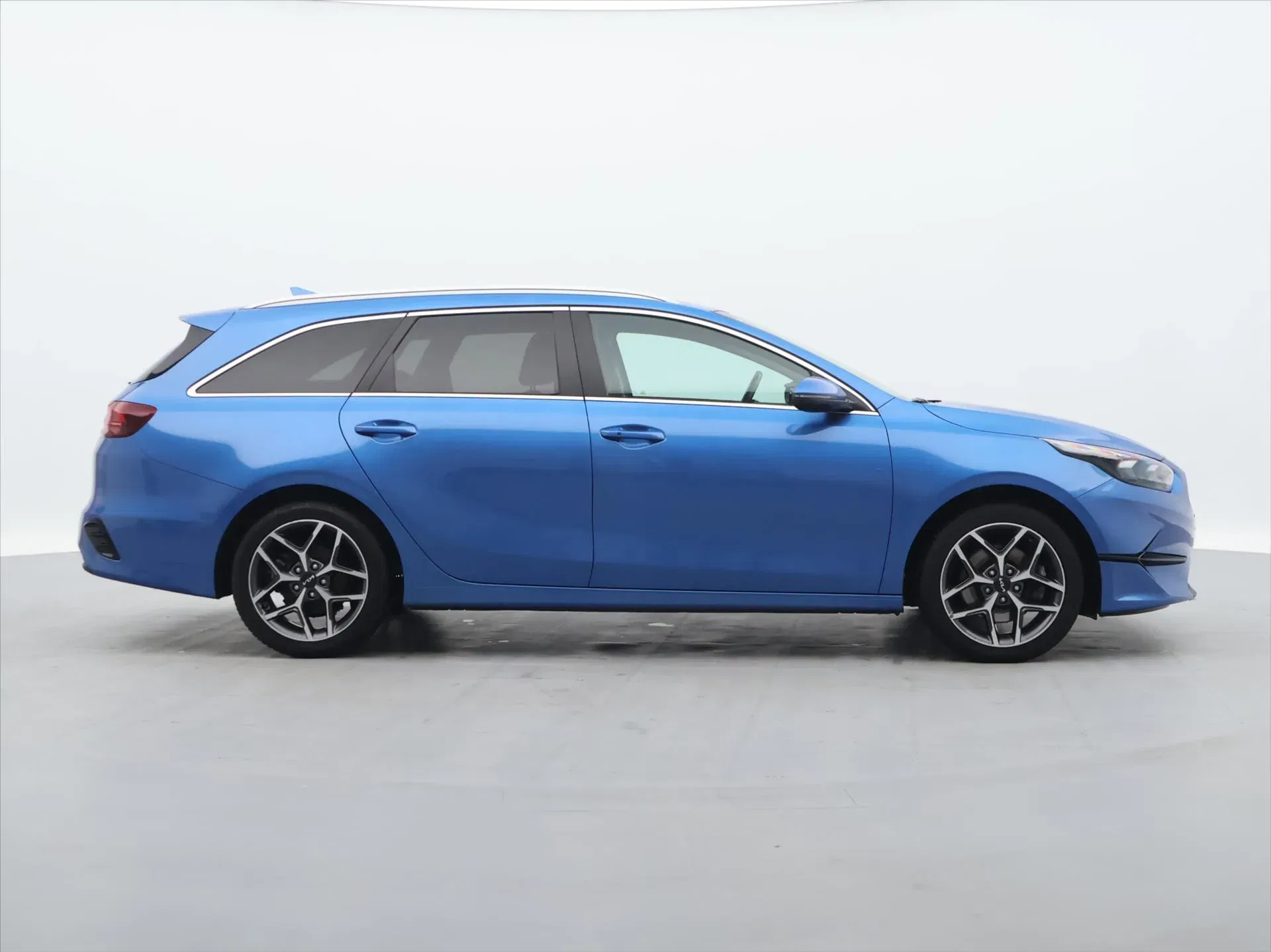 Kia Ceed - Náhled 8