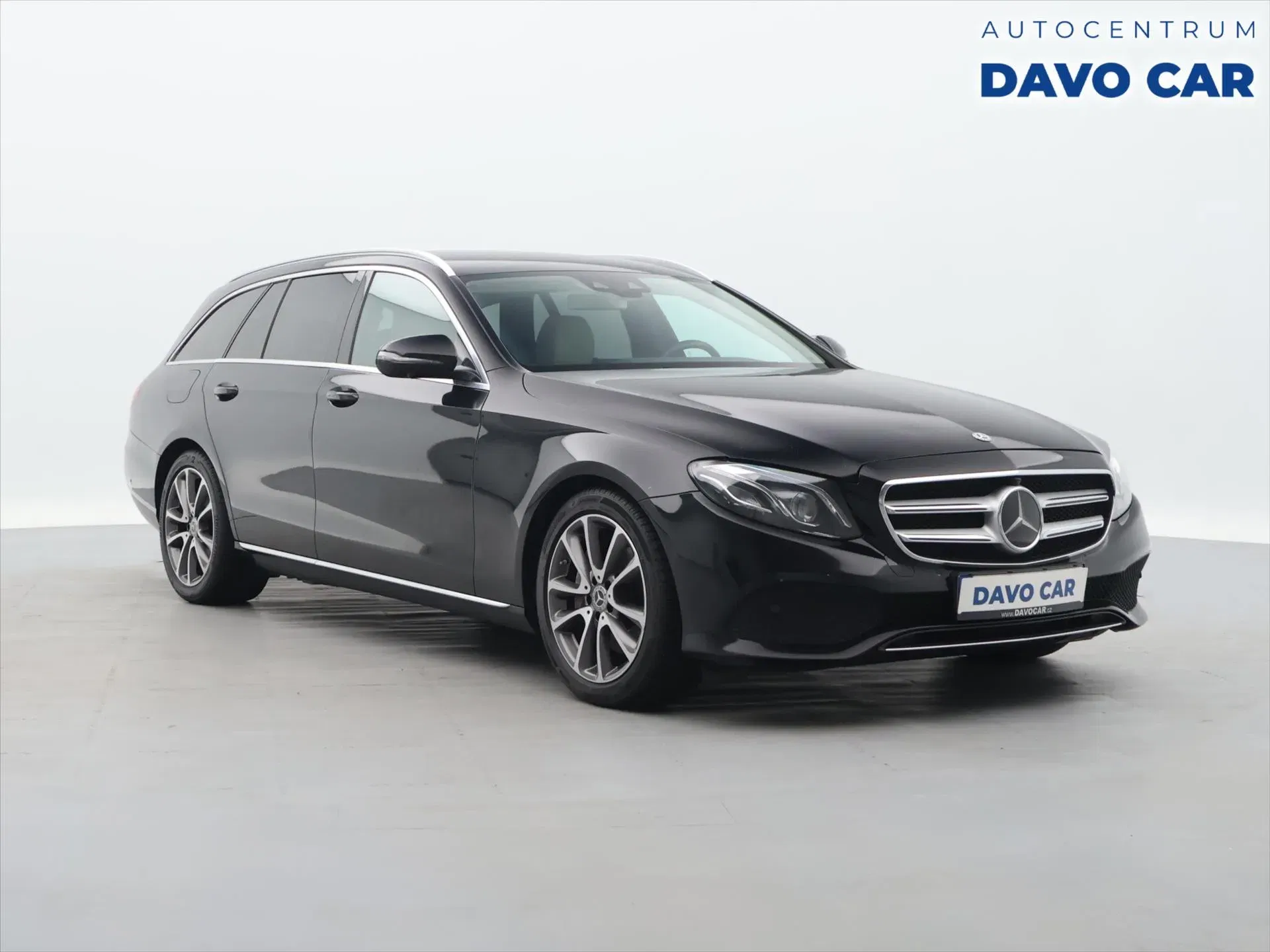 Mercedes-Benz Třídy E - Obrázek 1