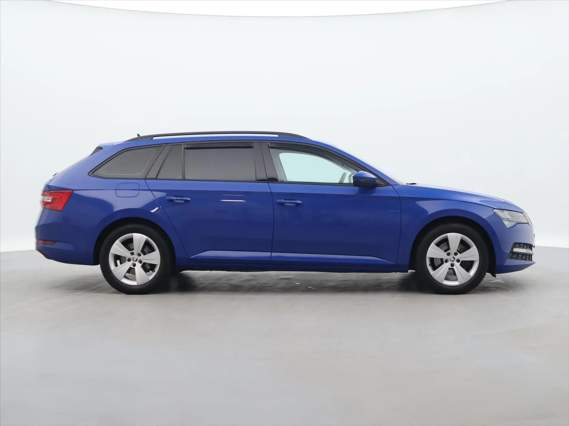 Škoda Superb - Náhled 8