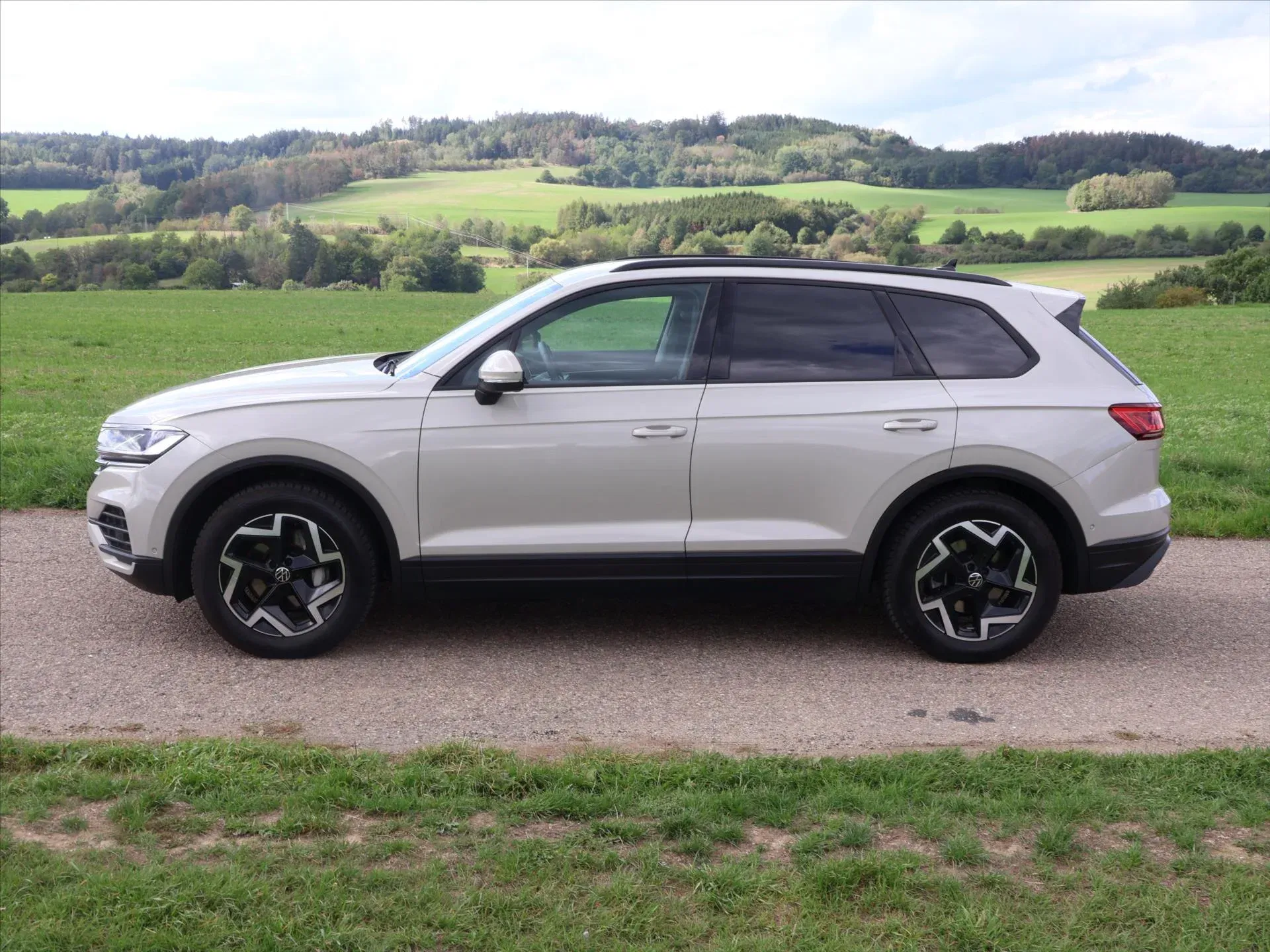Volkswagen Touareg - Náhled 4