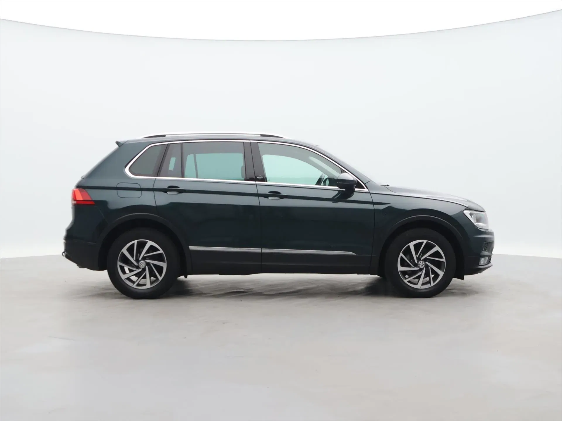 Volkswagen Tiguan - Náhled 8