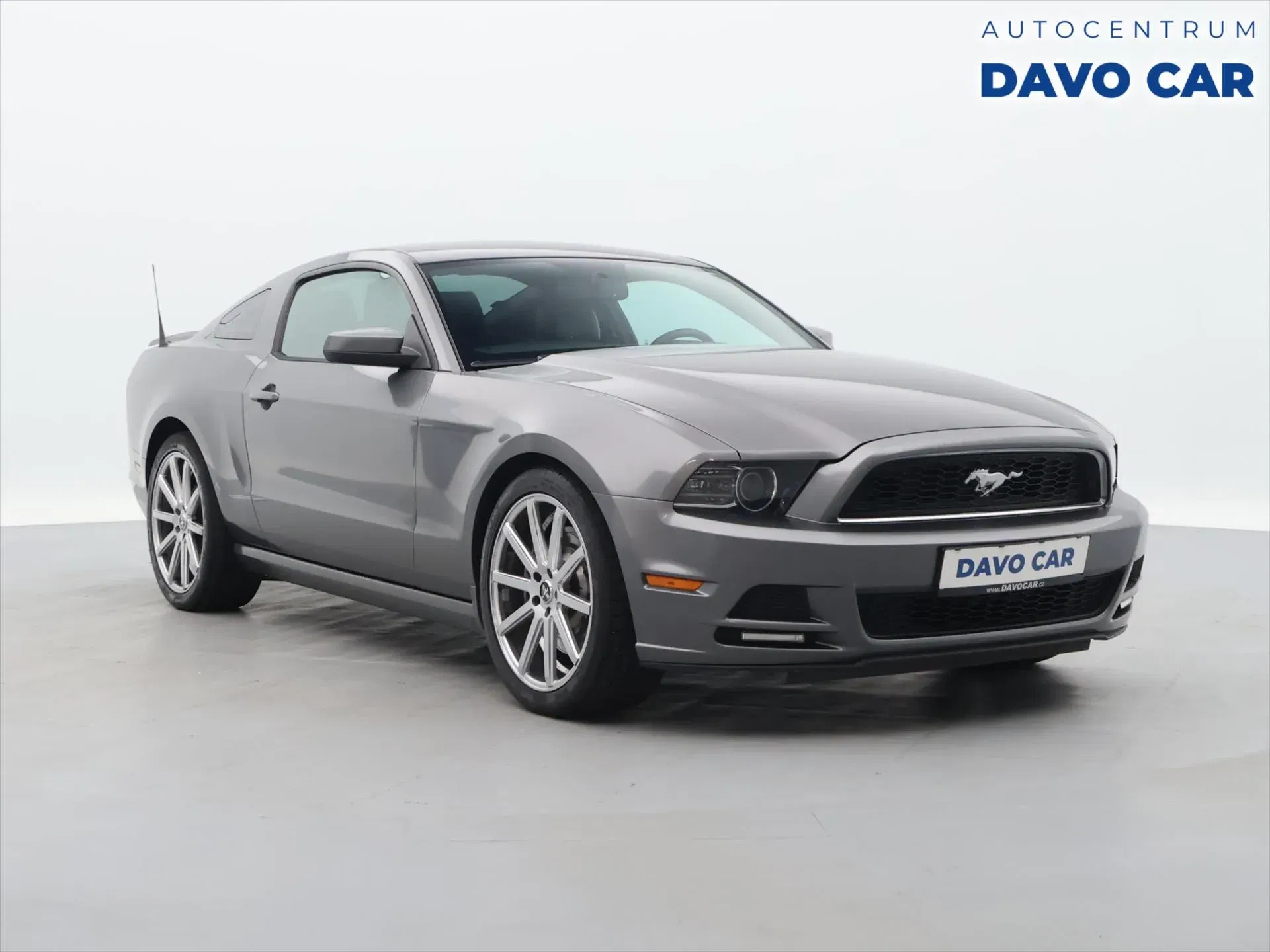 Ford Mustang - Obrázek 1