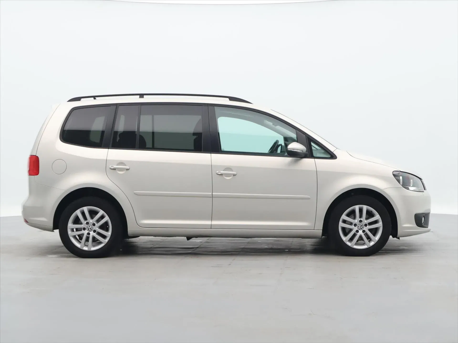 Volkswagen Touran - Náhled 8