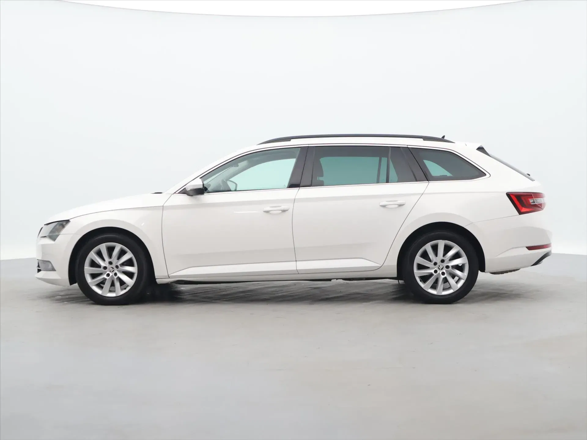 Škoda Superb - Náhled 4