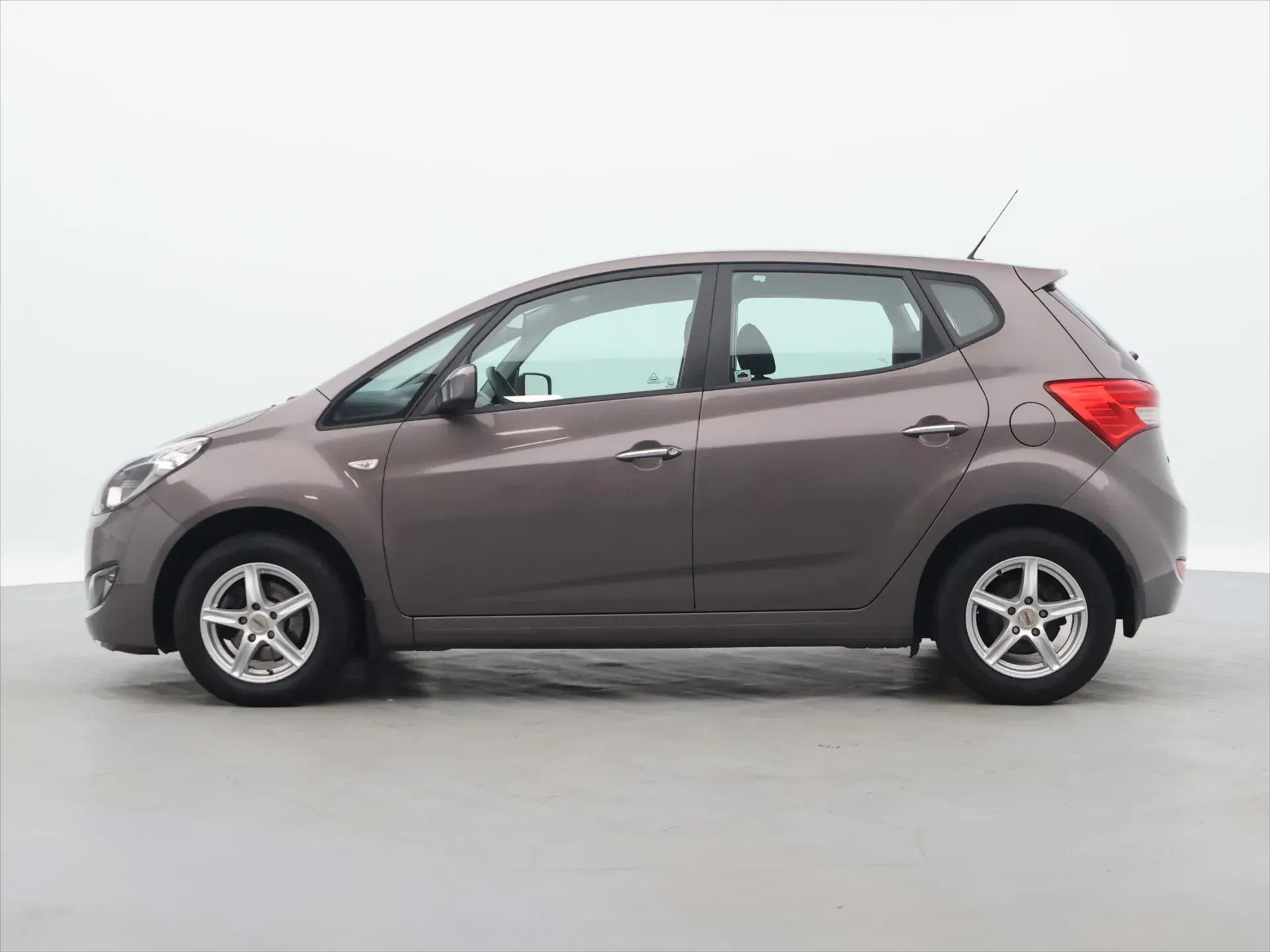 Hyundai ix20 - Náhled 4