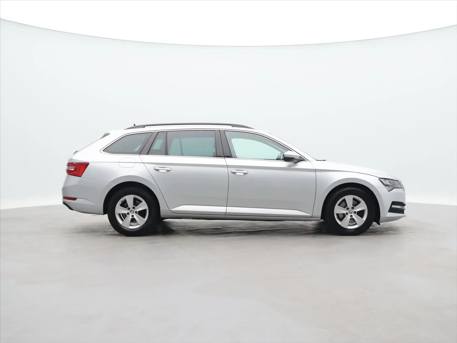 Škoda Superb - Náhled 8