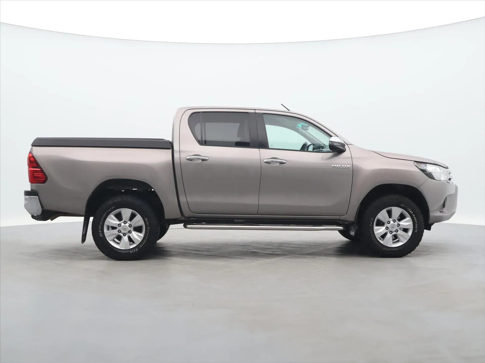Toyota Hilux - Náhled 8