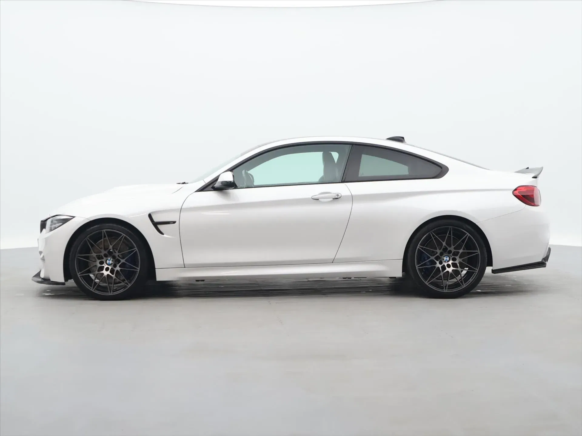 BMW M4 - Náhled 4