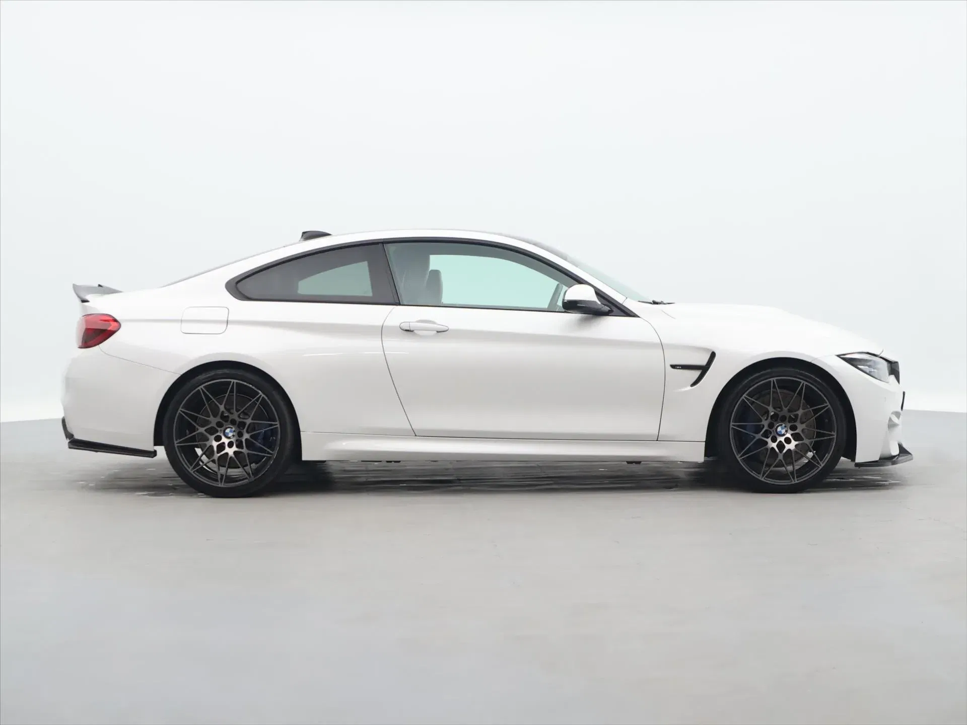 BMW M4 - Náhled 8