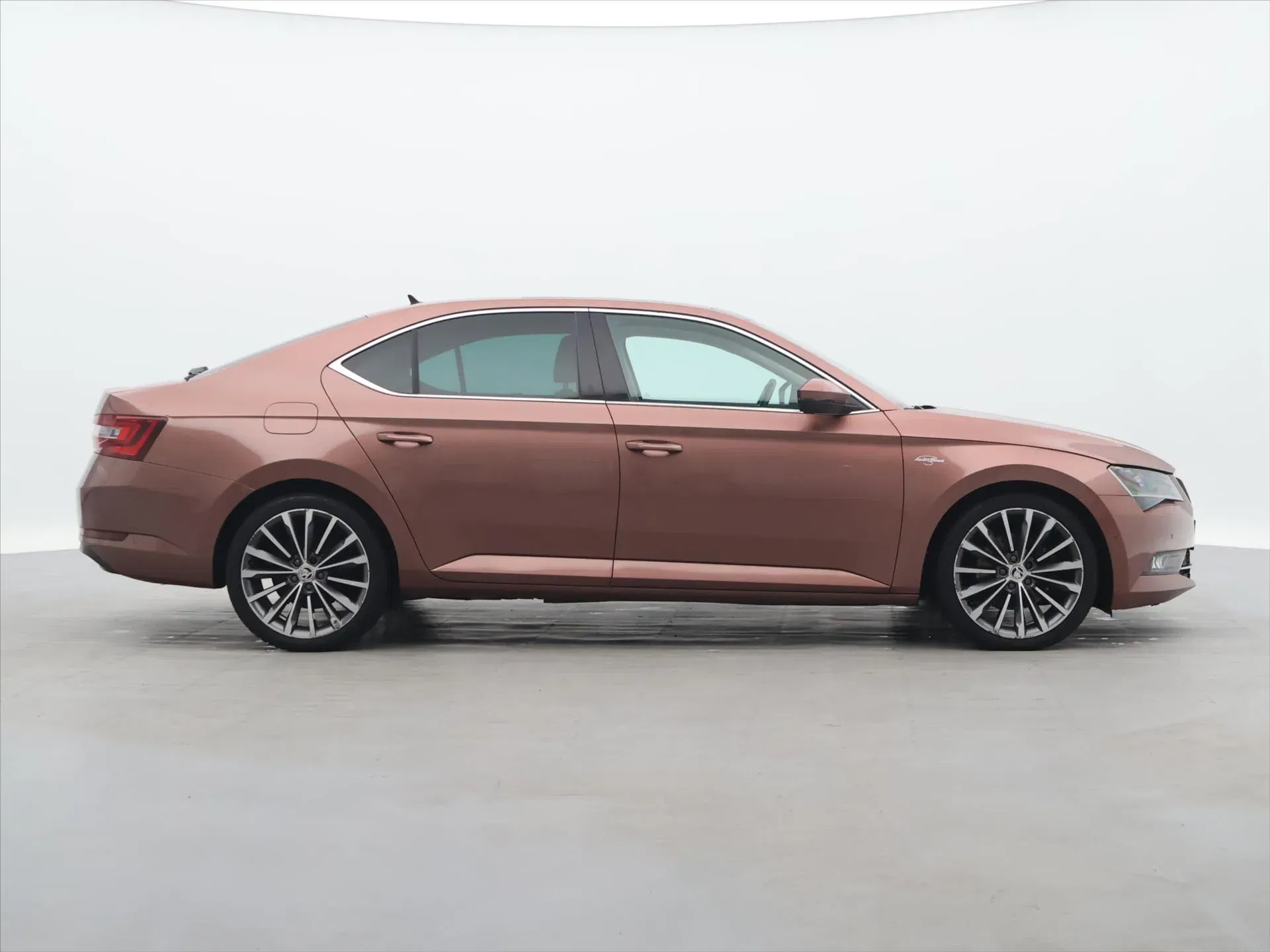 Škoda Superb - Náhled 8