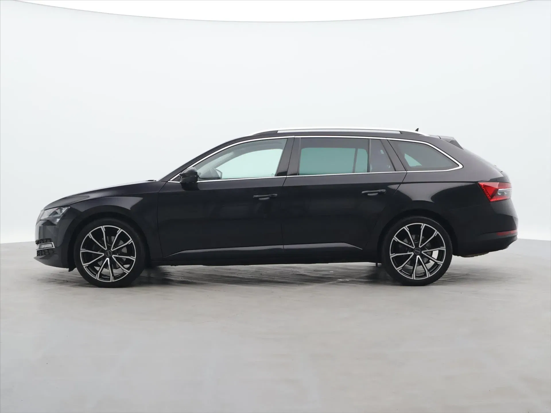 Škoda Superb - Náhled 4