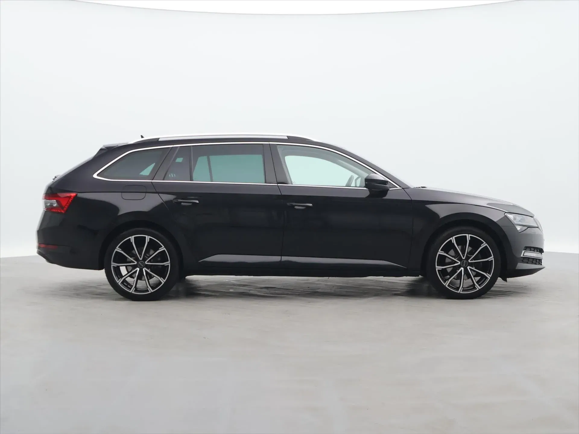 Škoda Superb - Náhled 8