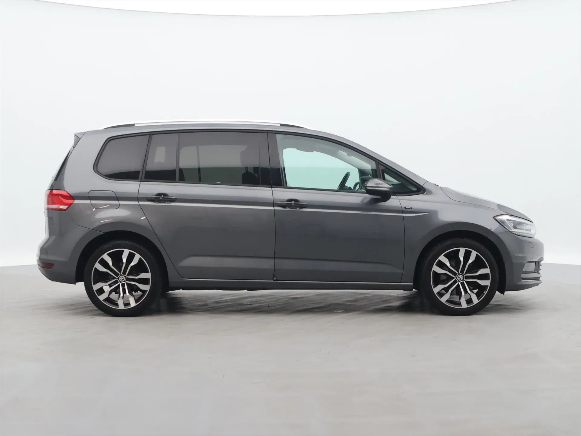 Volkswagen Touran - Náhled 8