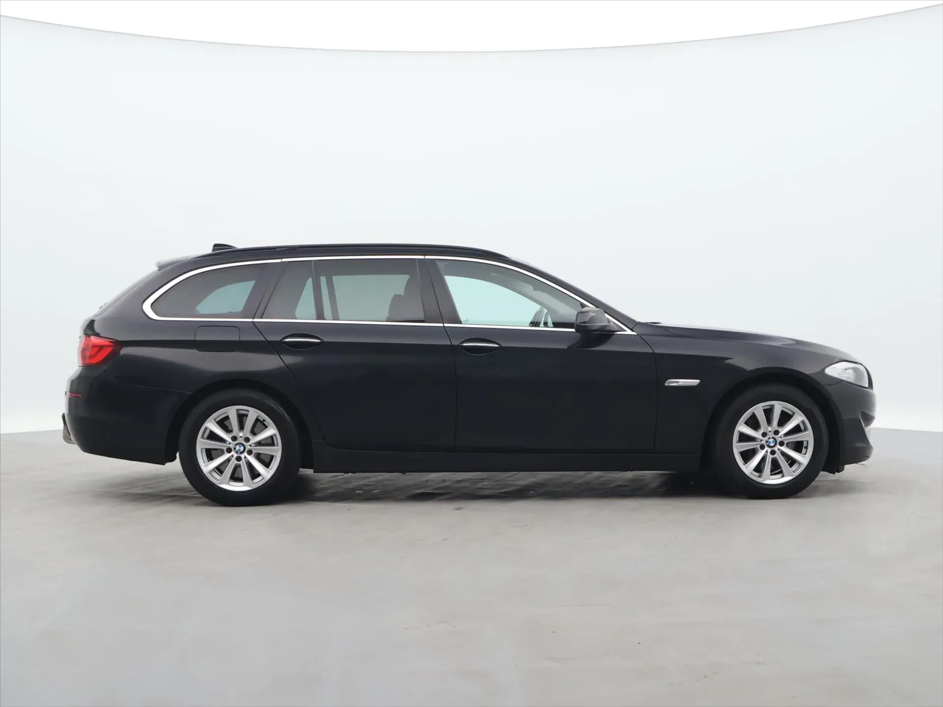 BMW Řada 5 - Náhled 8