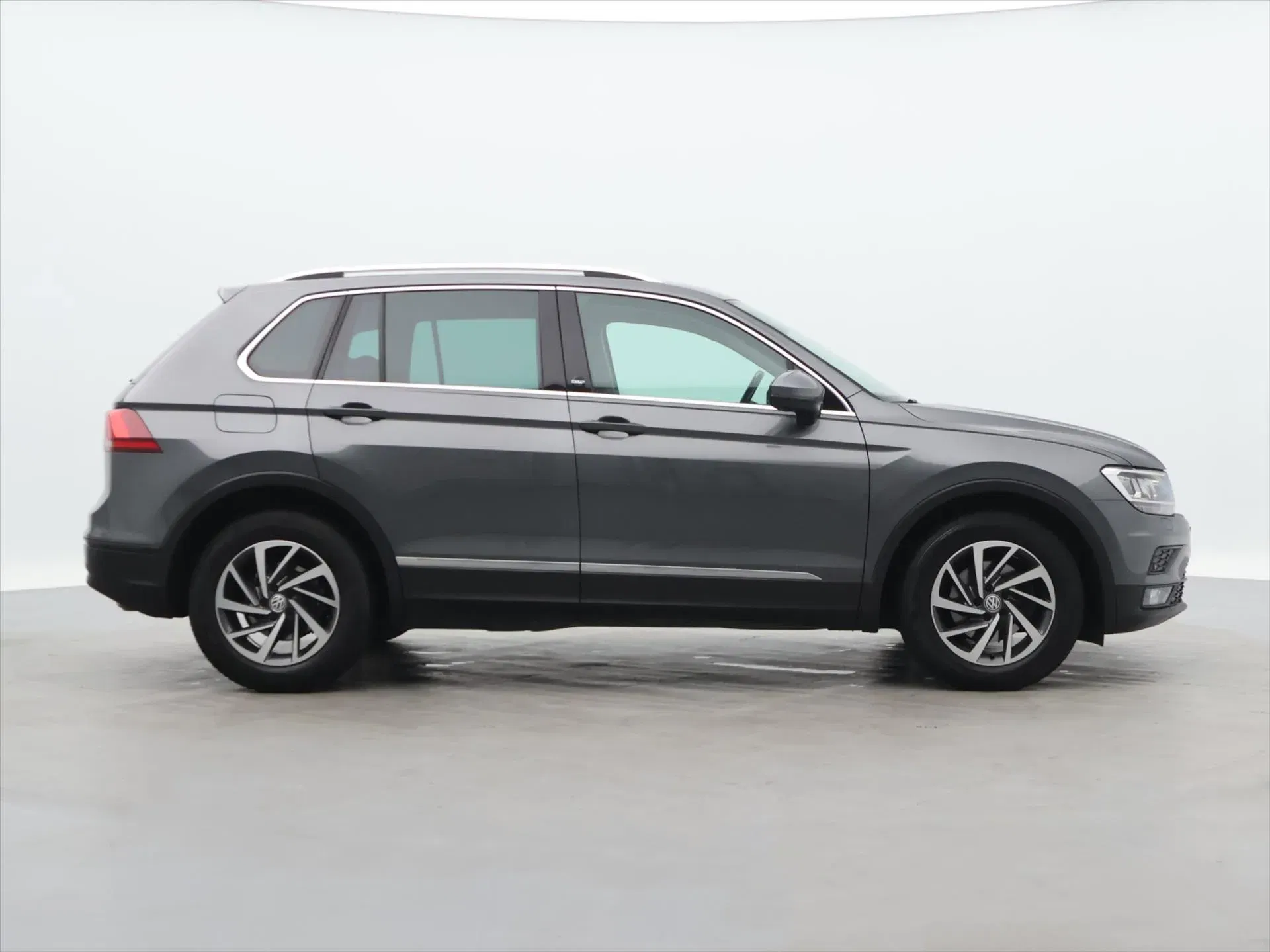 Volkswagen Tiguan - Náhled 8