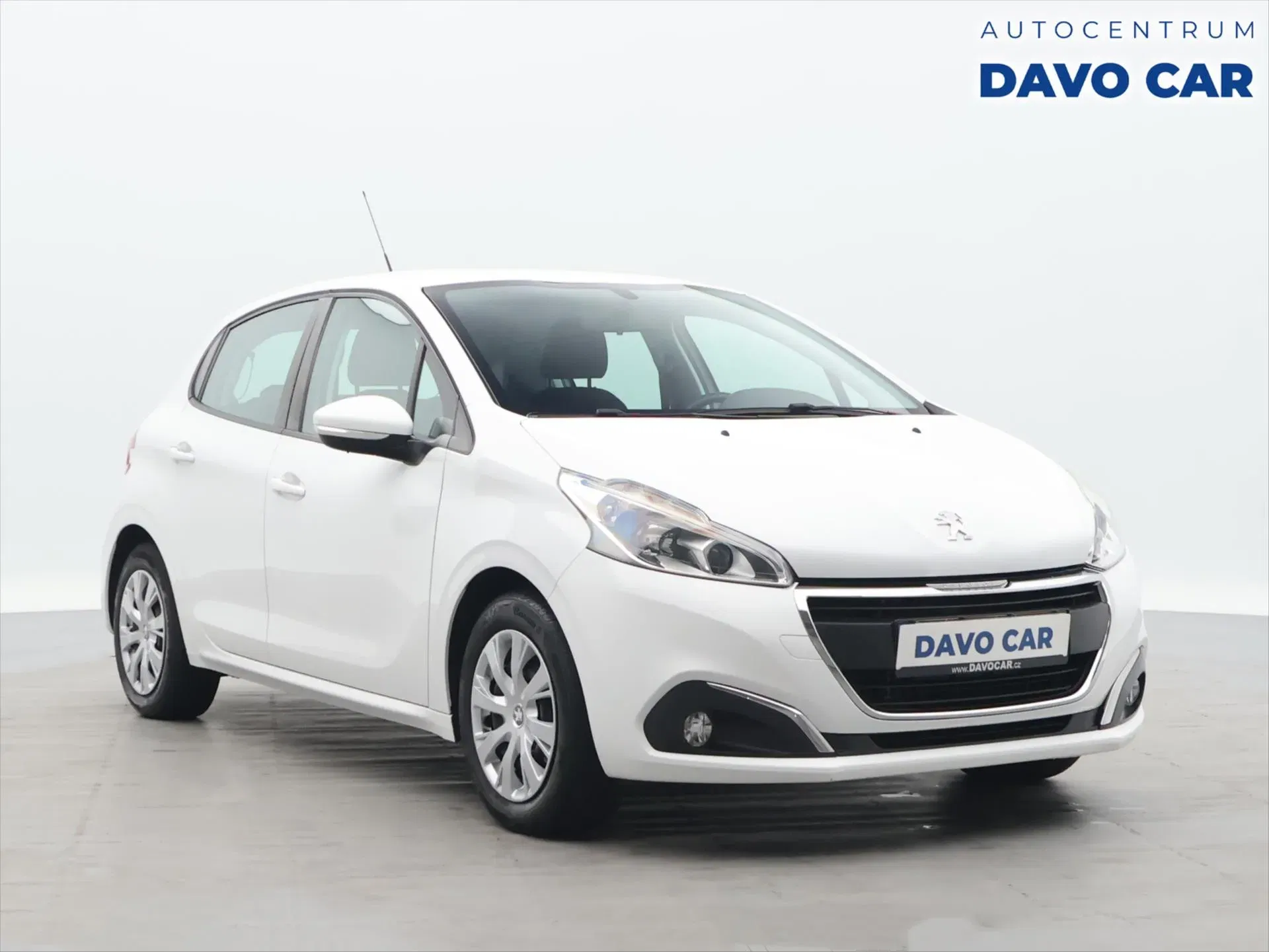 Peugeot 208 - Obrázek 1