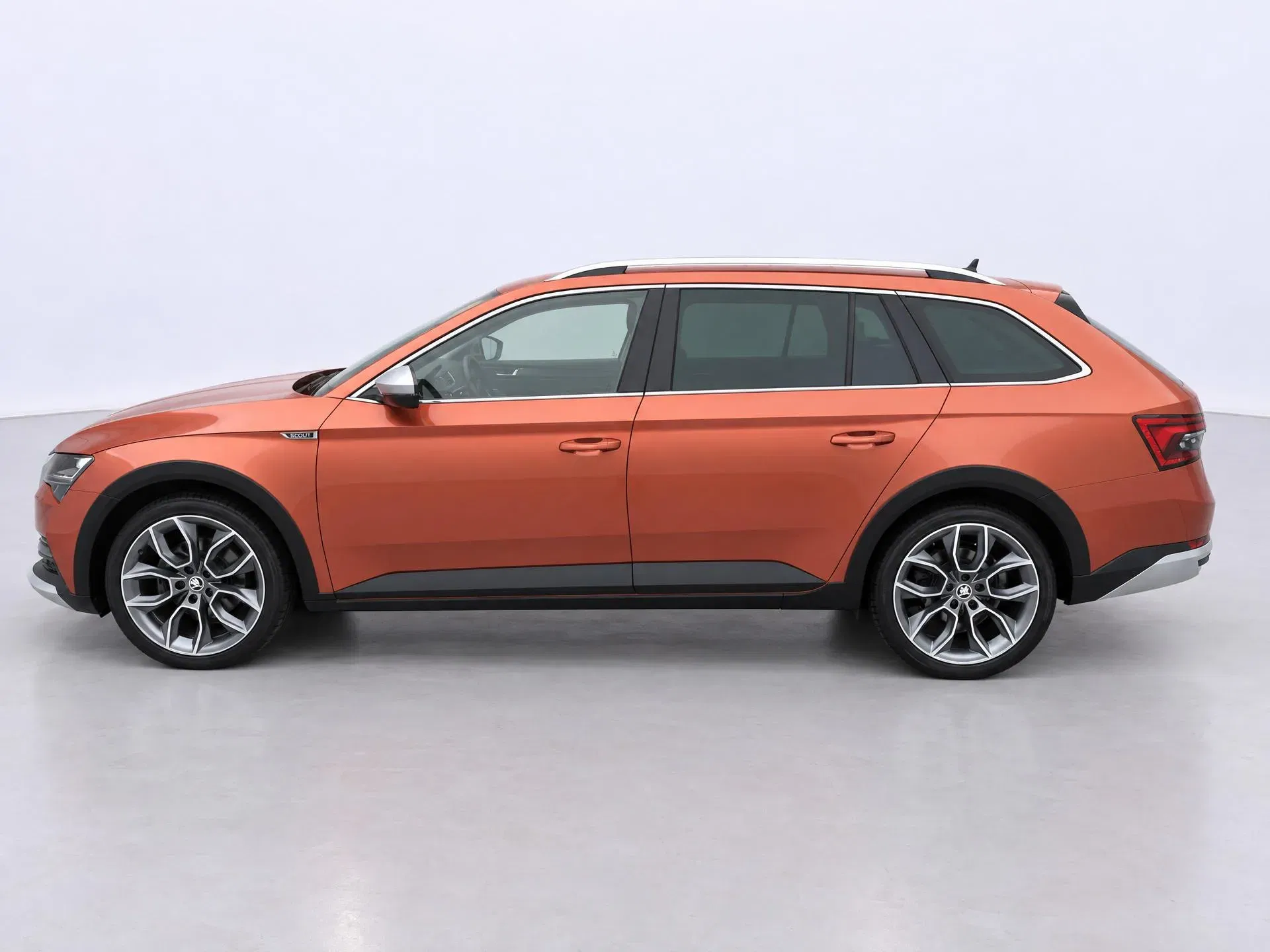 Škoda Superb - Náhled 4