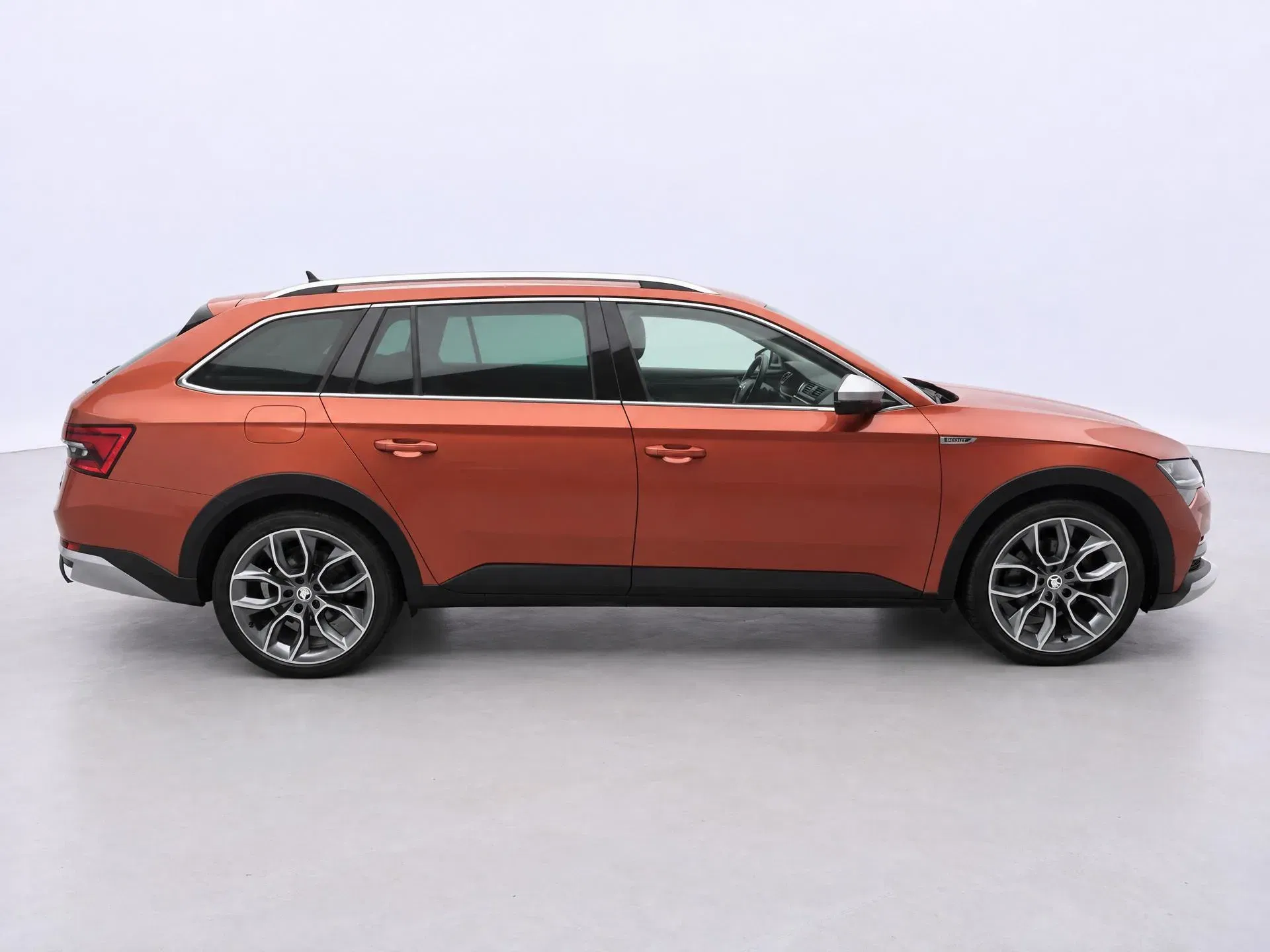 Škoda Superb - Náhled 8