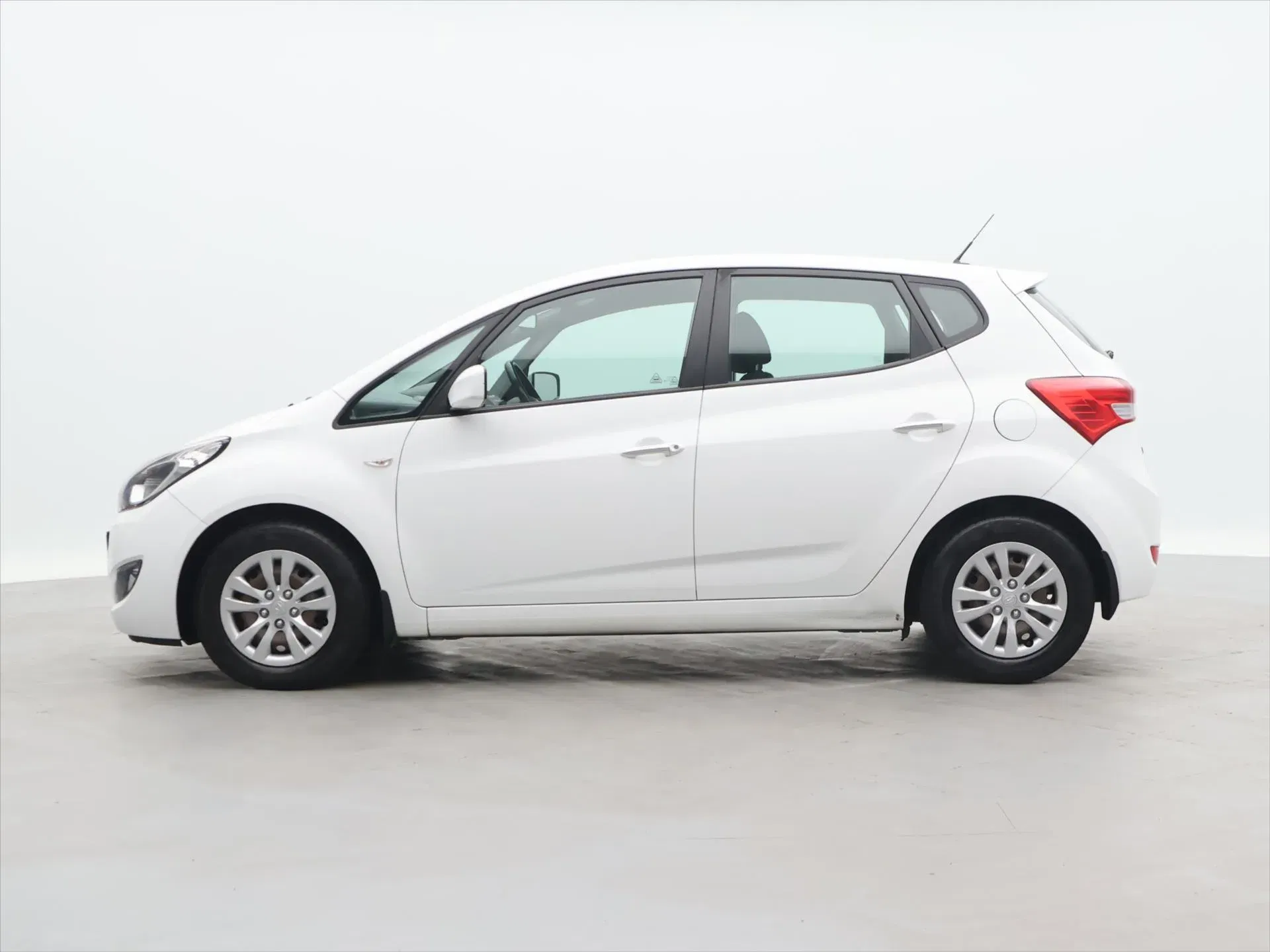 Hyundai ix20 - Náhled 4