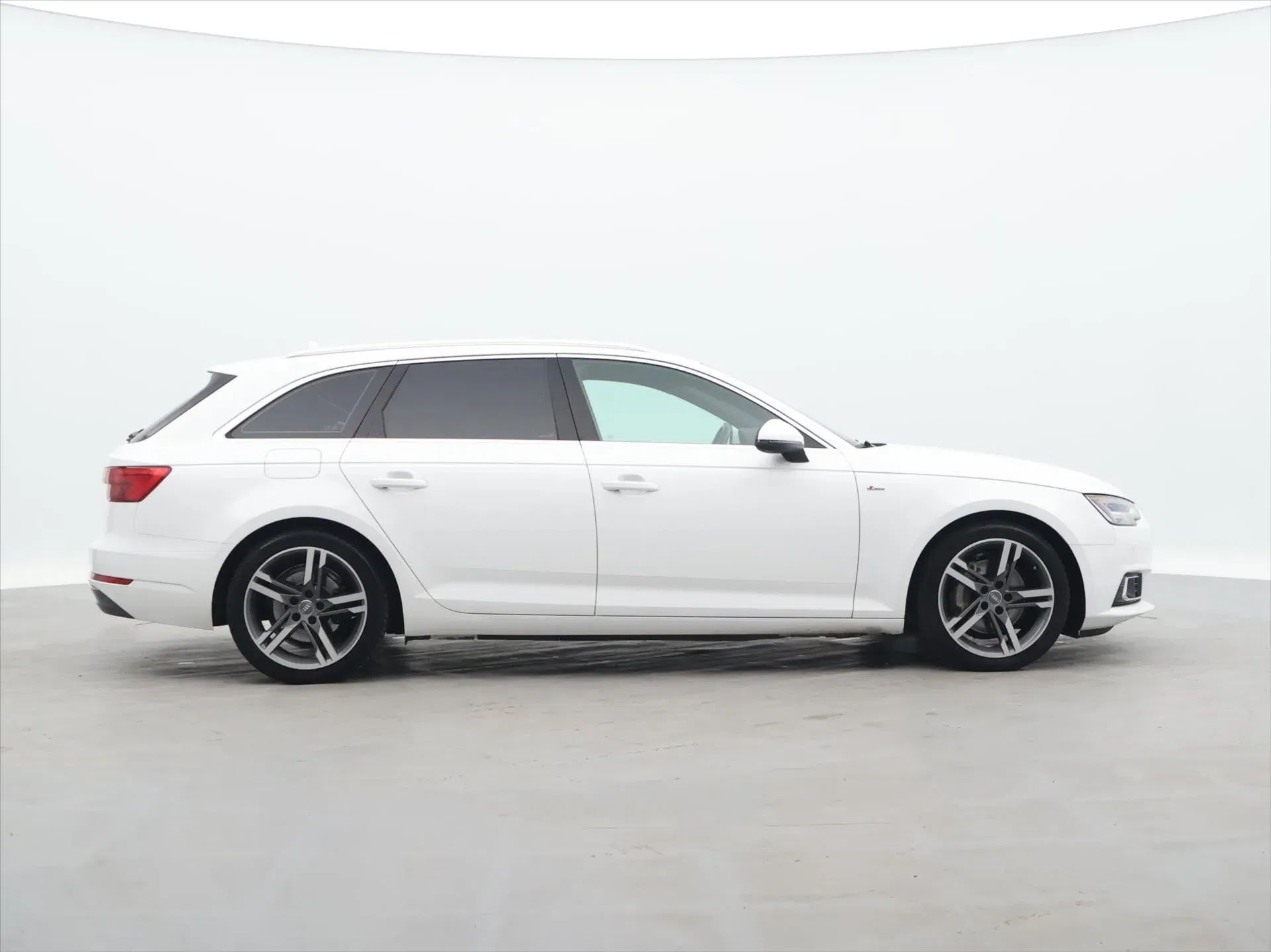 Audi A4 - Náhled 8