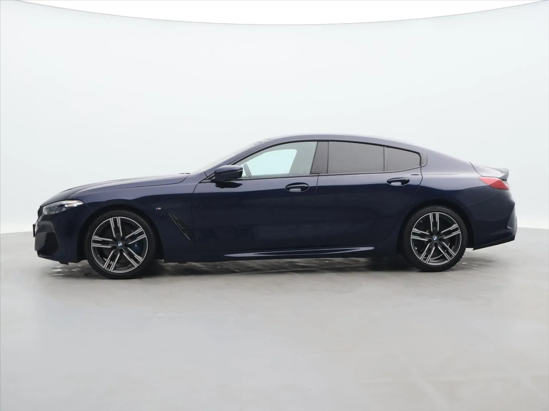 BMW Řada 8 - Náhled 4