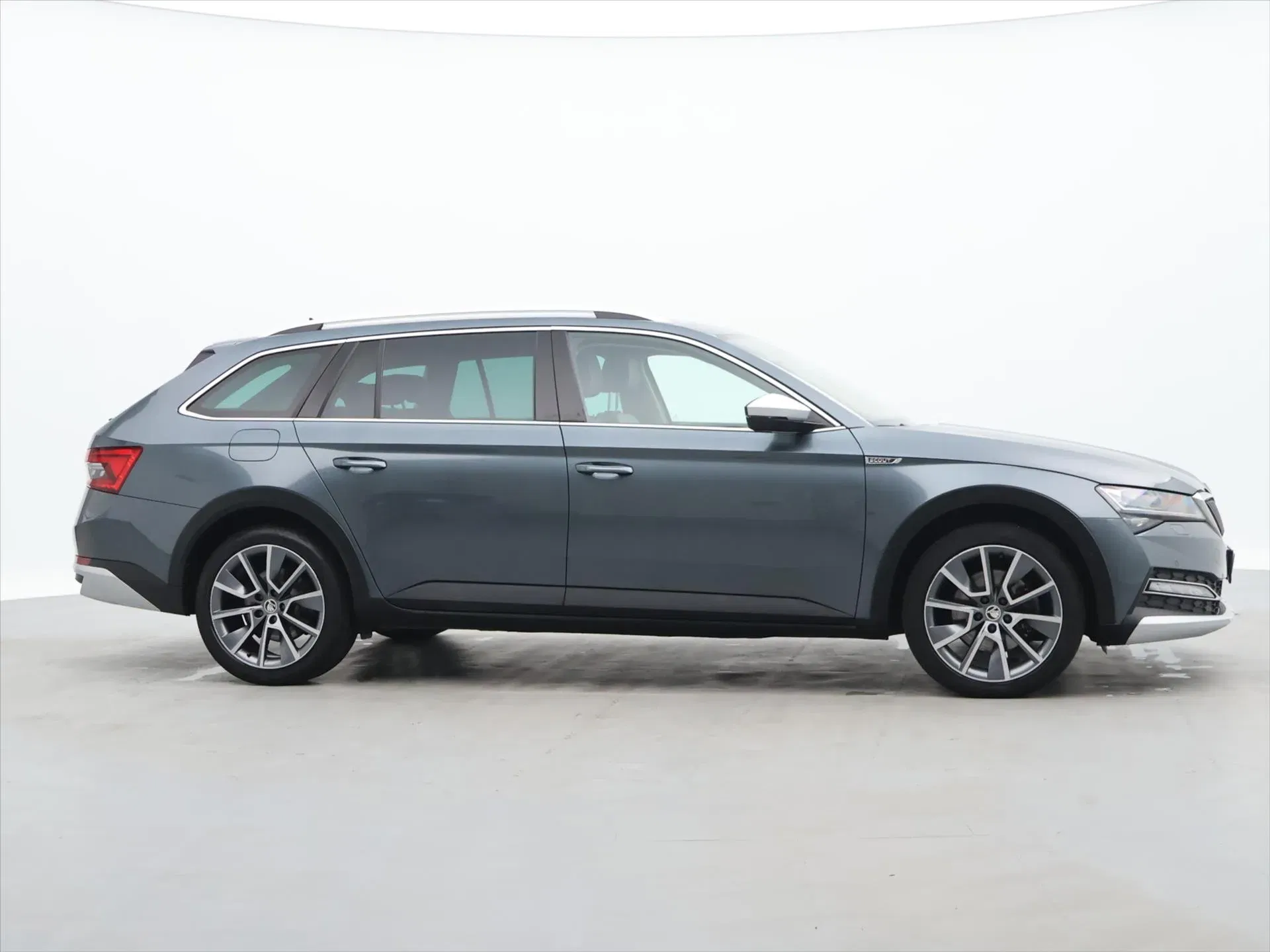 Škoda Superb - Náhled 8