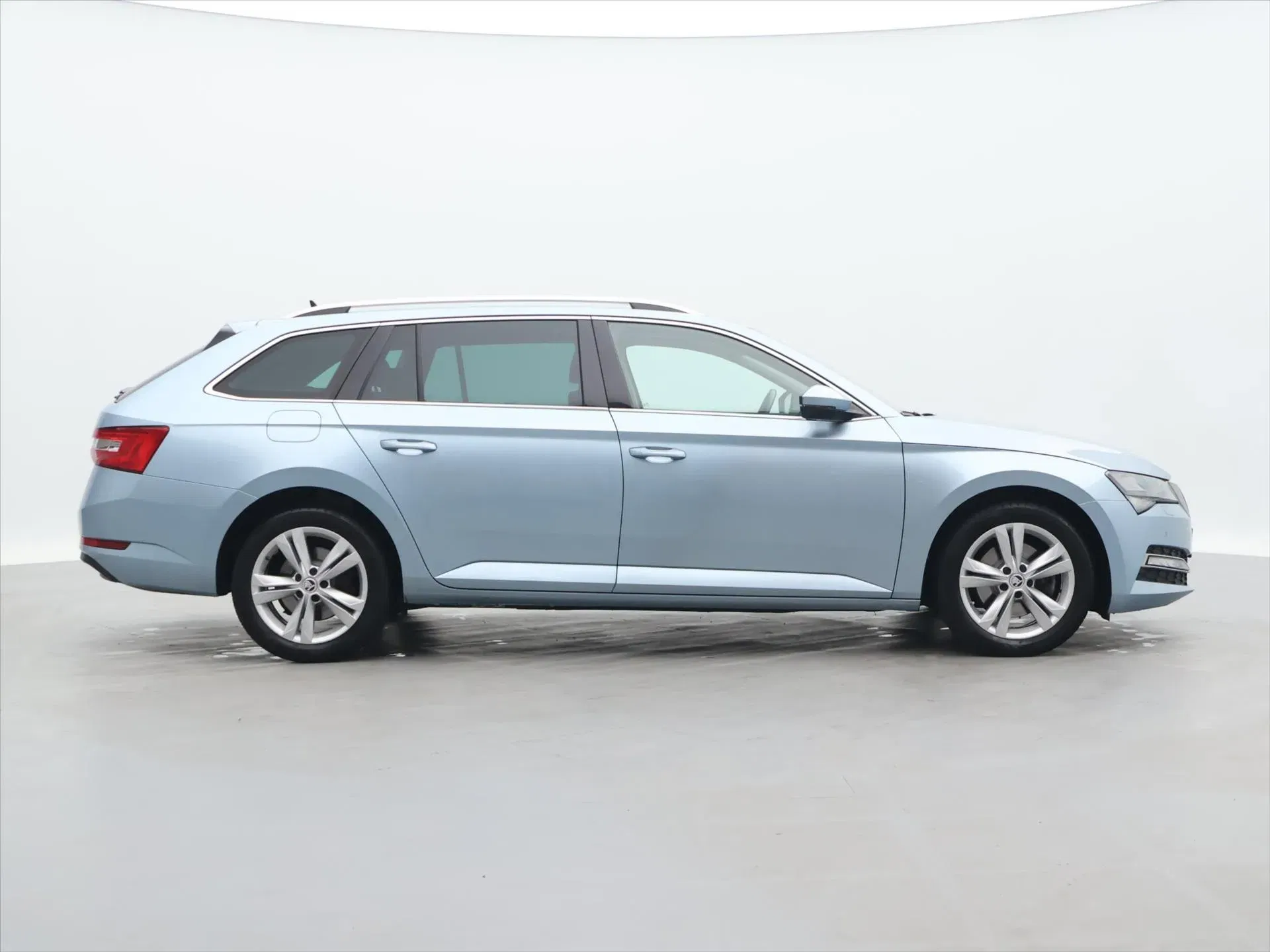 Škoda Superb - Náhled 8