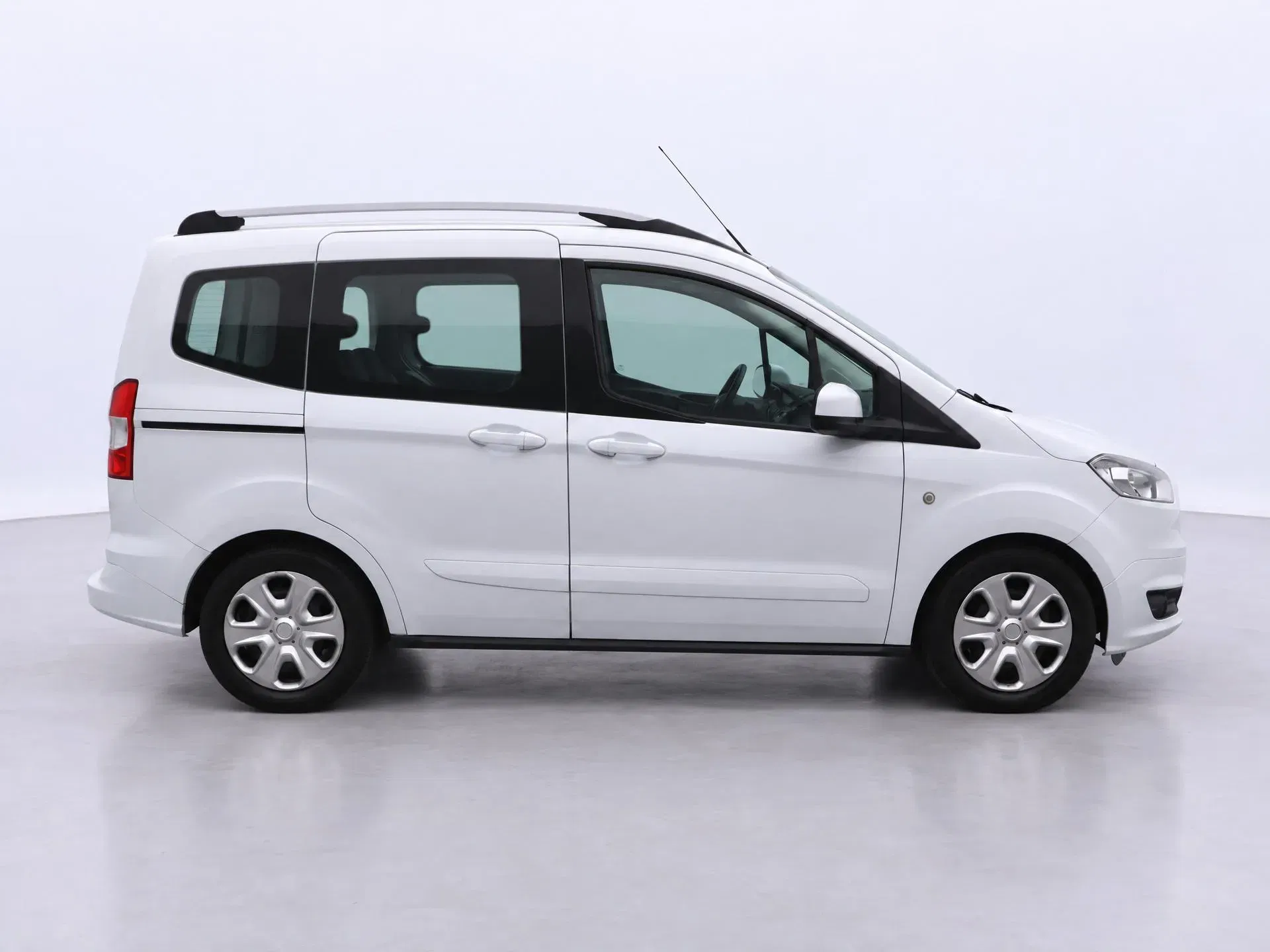 Ford Tourneo - Náhled 8