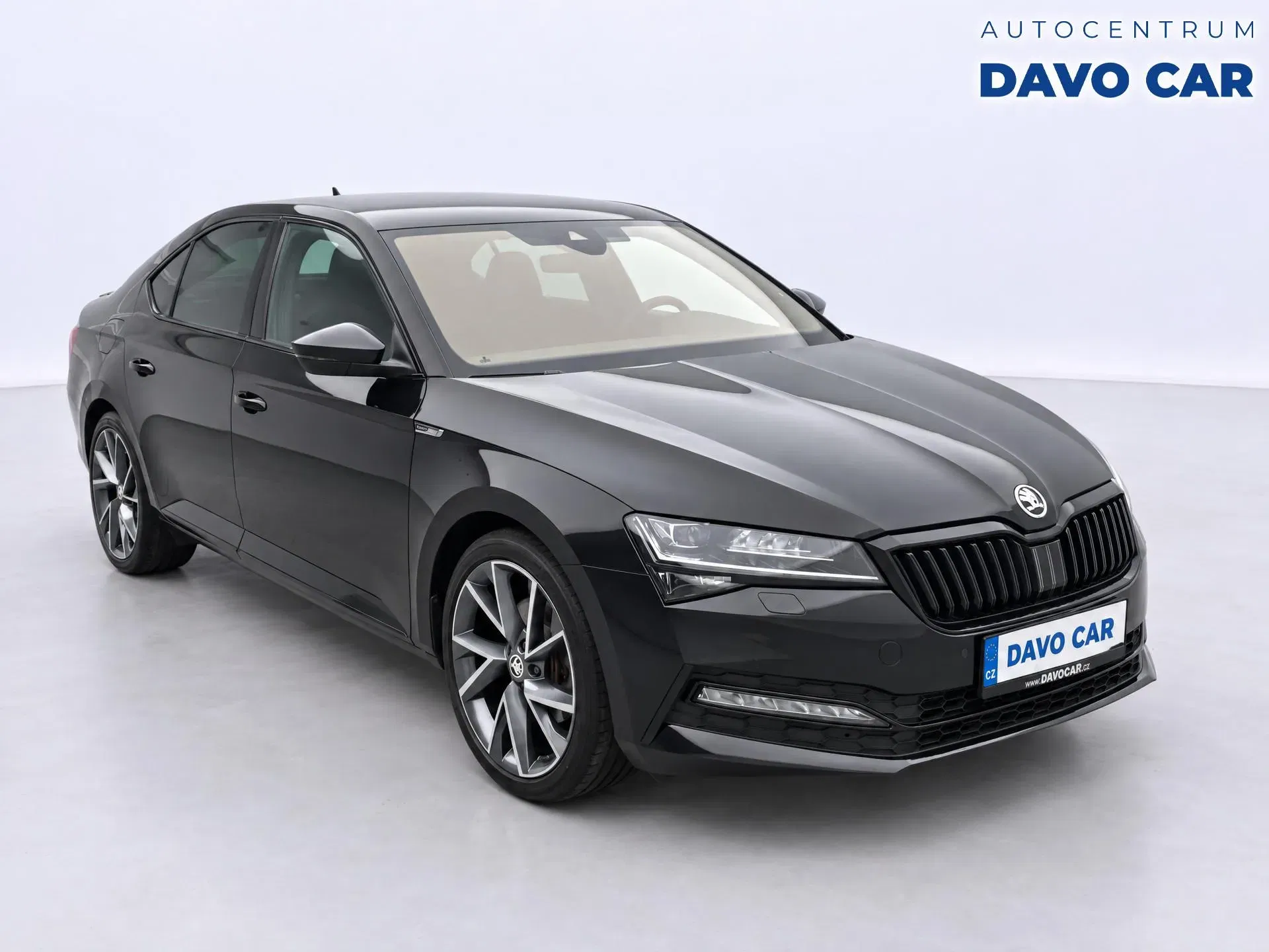 Škoda Superb – fotografie 1