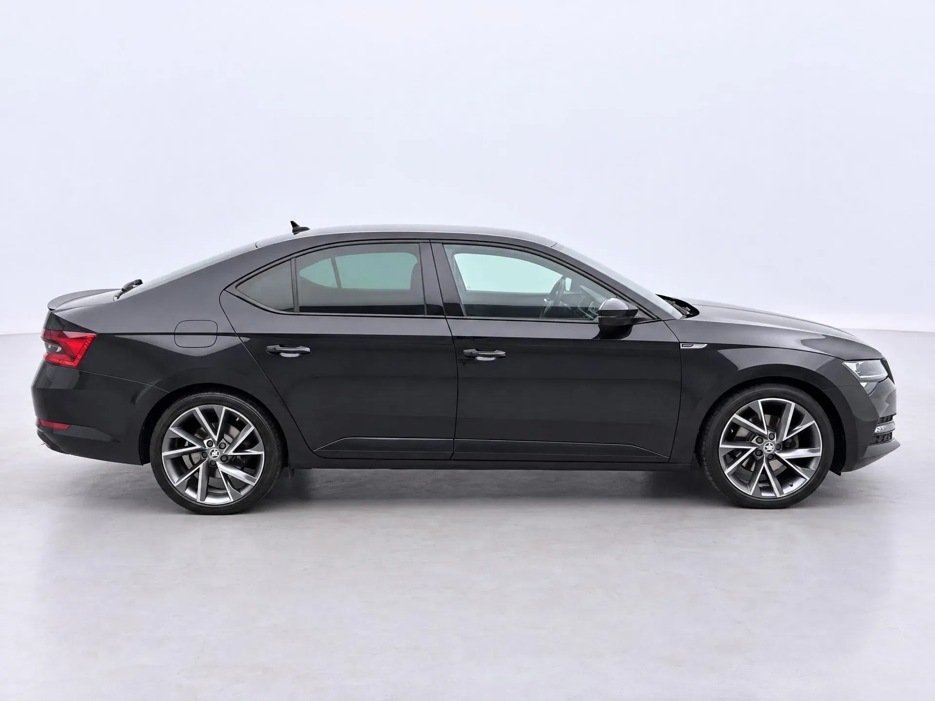 Škoda Superb - Náhled 8