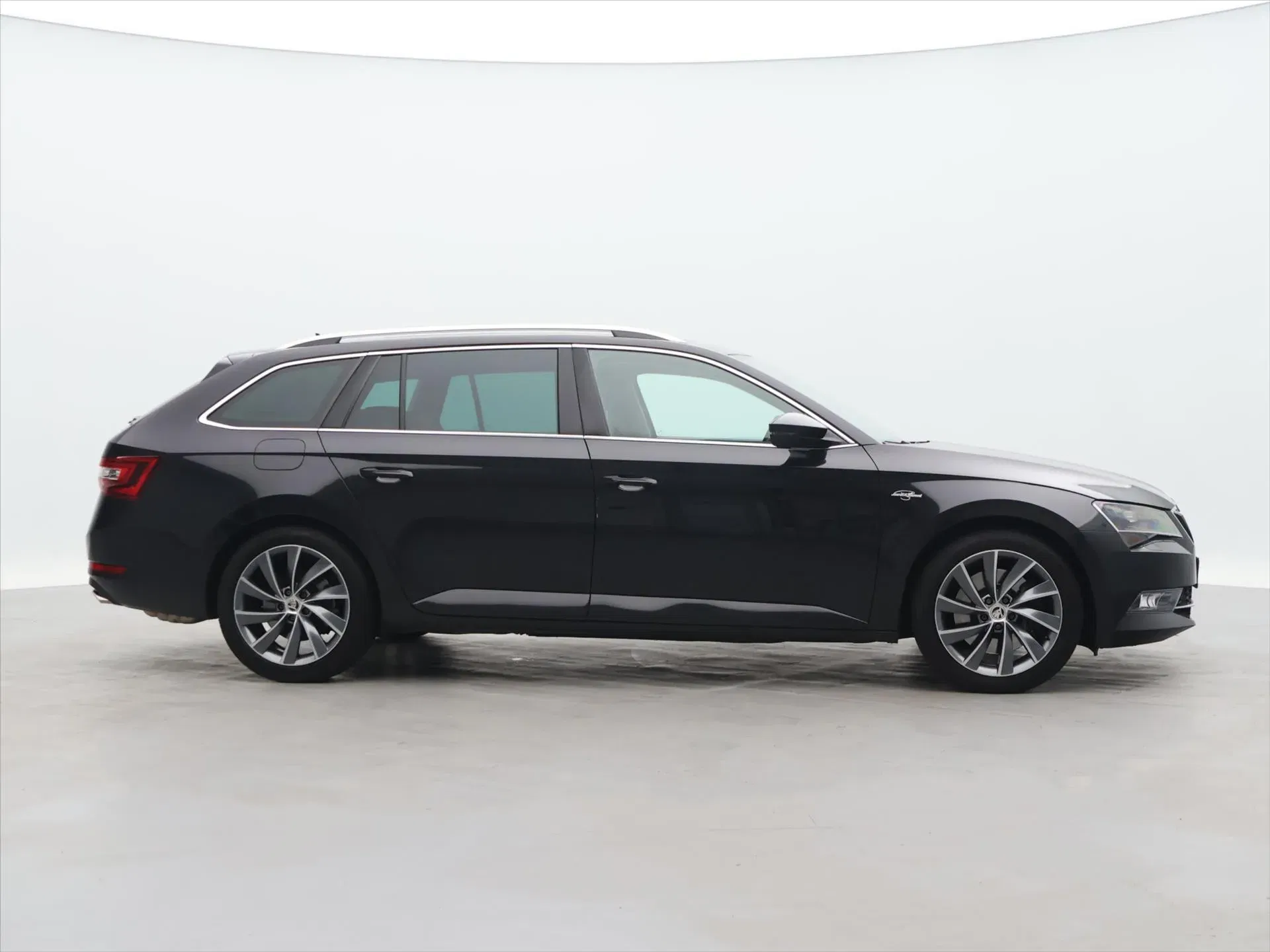 Škoda Superb - Náhled 8