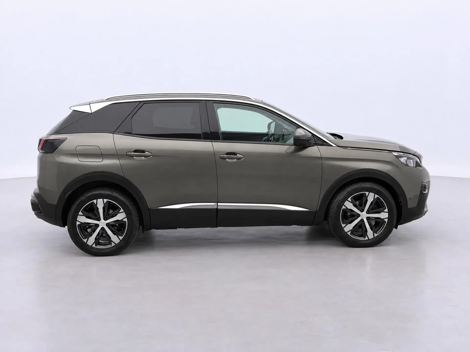 Peugeot 3008 - Náhled 8