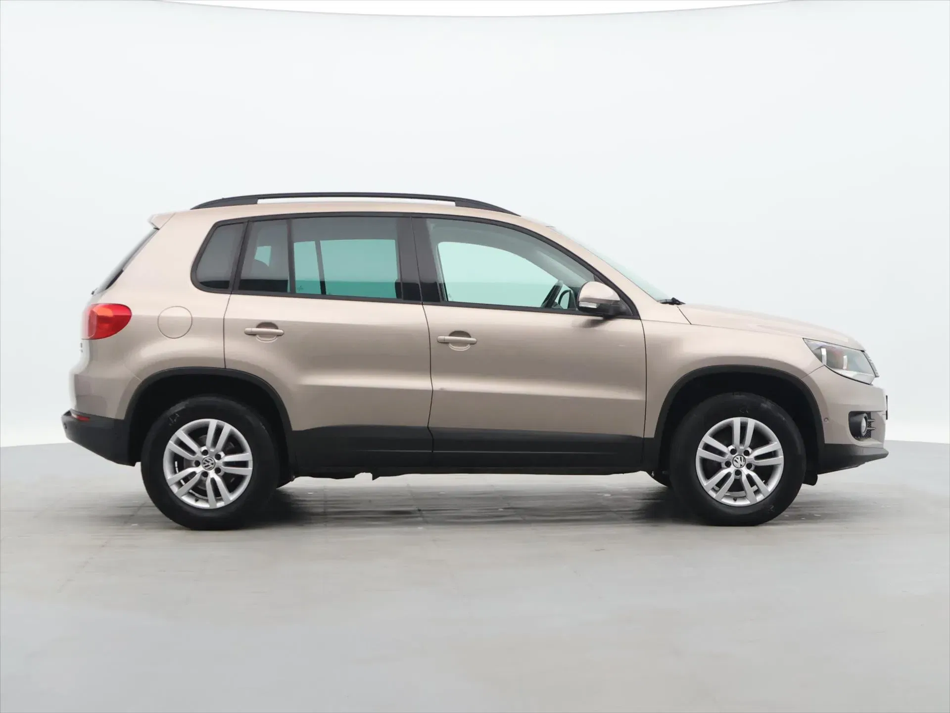 Volkswagen Tiguan - Náhled 8