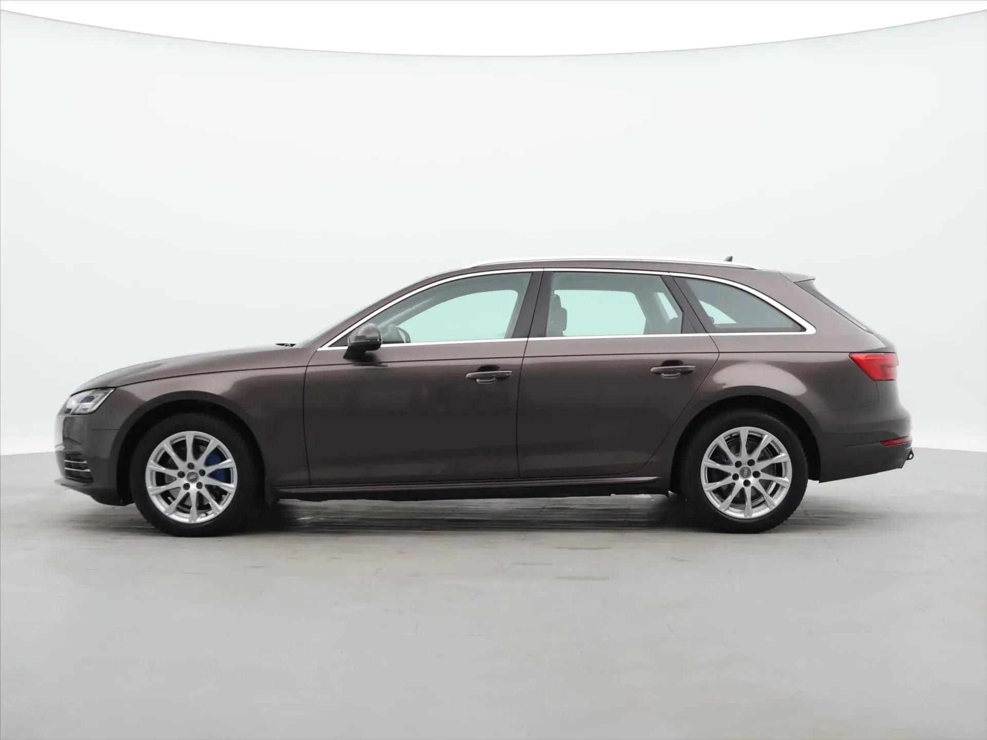 Audi A4 - Náhled 4