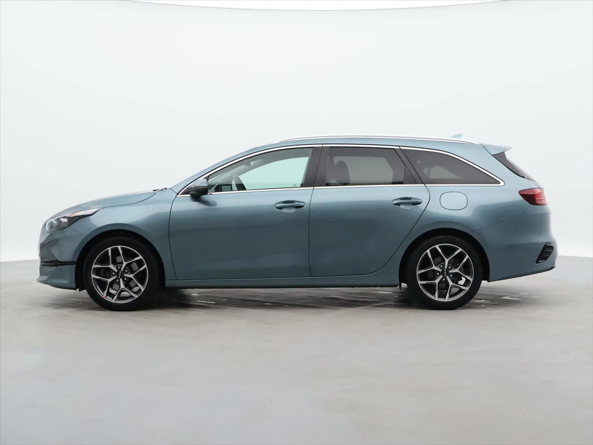 Kia Ceed SW - Náhled 4