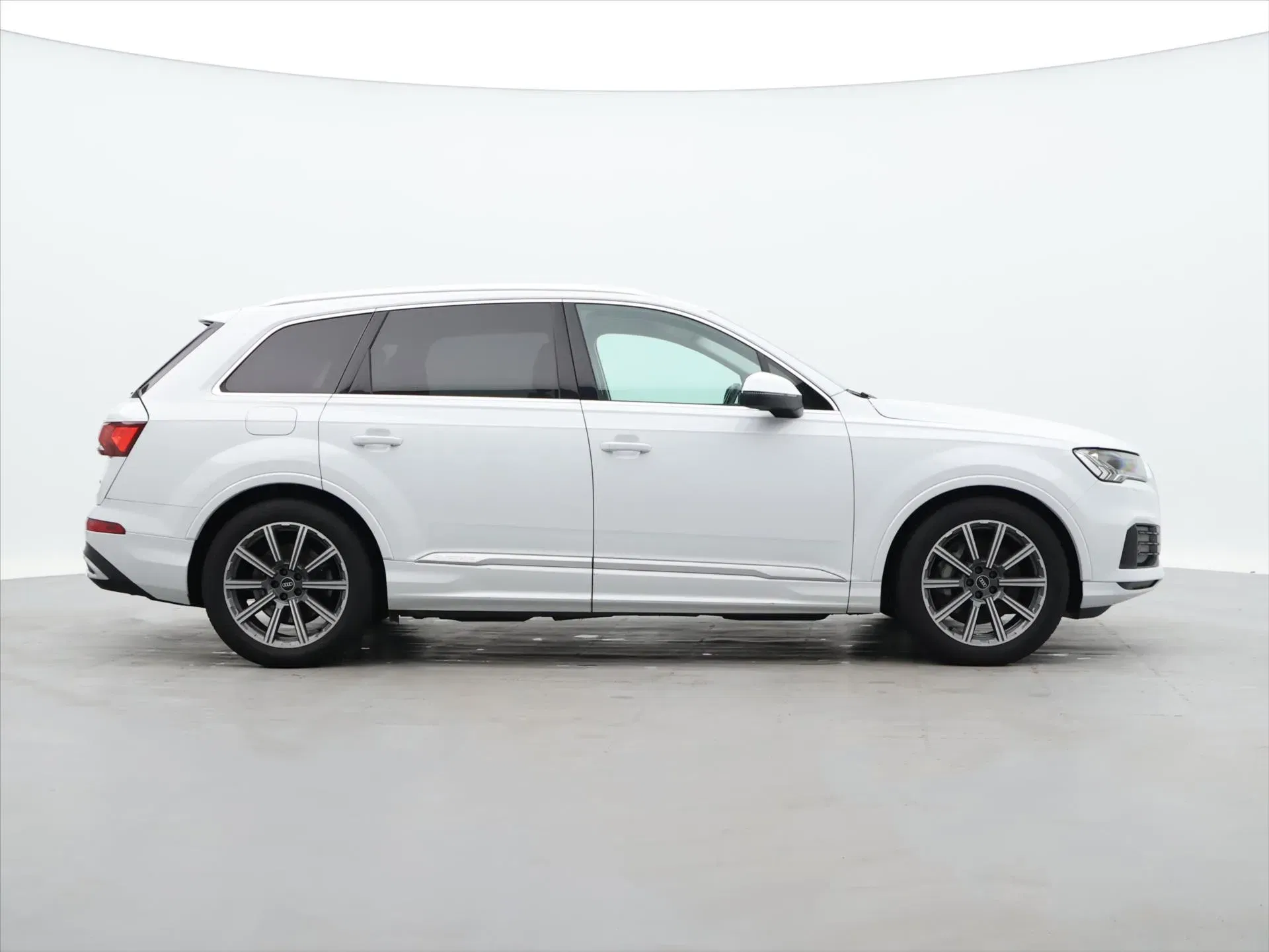 Audi Q7 - Náhled 8