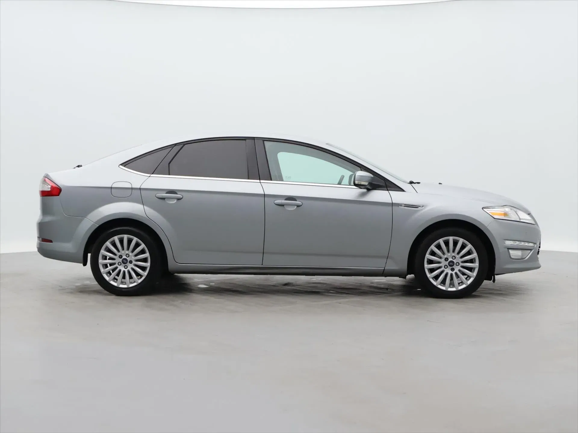 Ford Mondeo - Náhled 8
