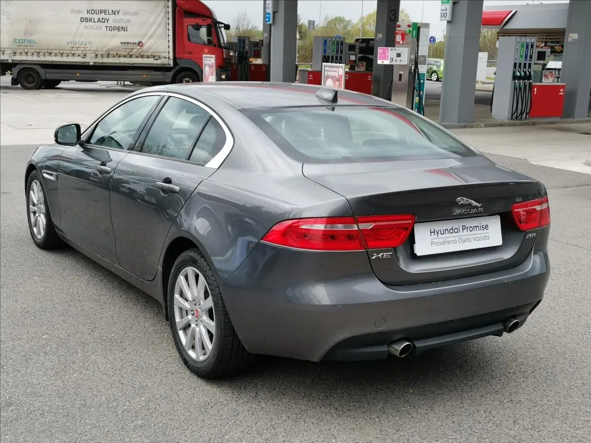 Jaguar XE - Náhled 5