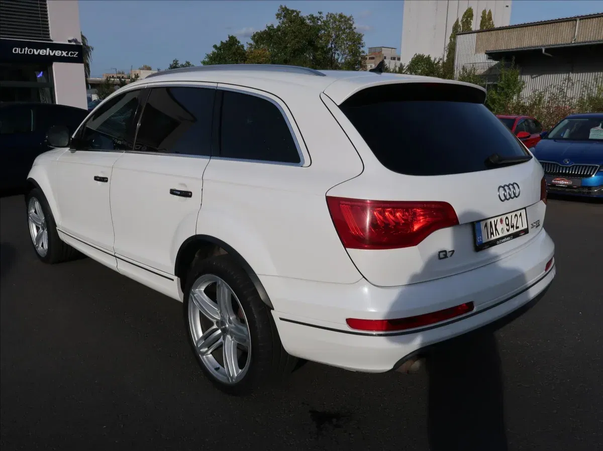 Audi Q7 - Náhled 4
