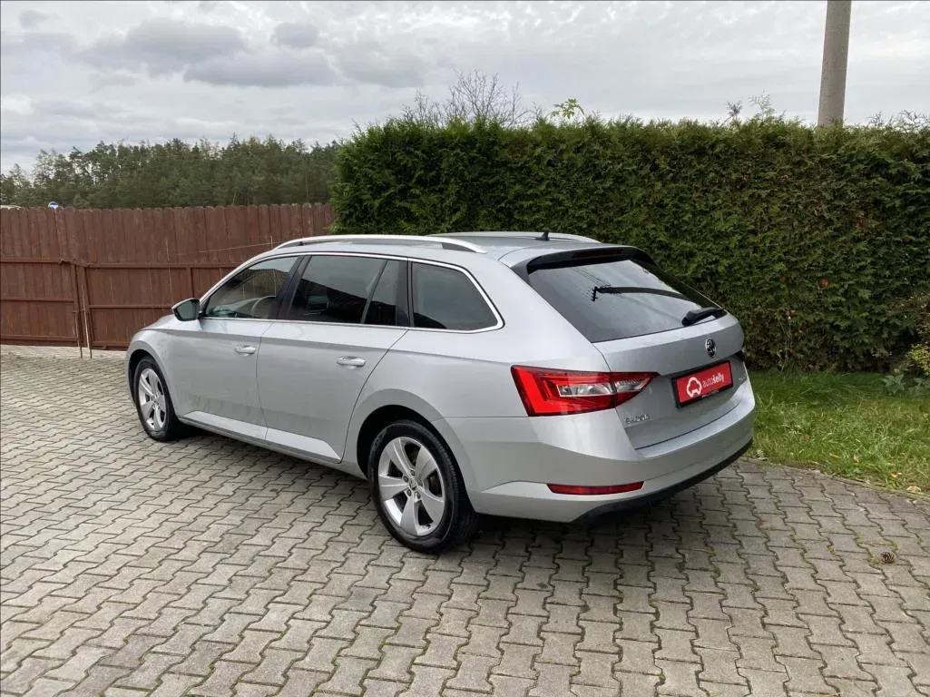 Škoda Superb - Náhled 3
